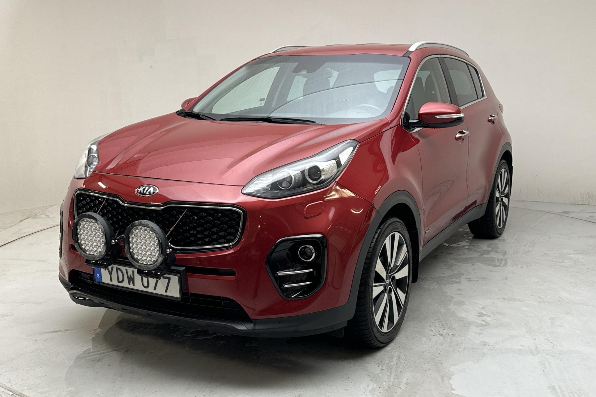 KIA Sportage 2.0 CRDi AWD (184hk) - 63 180 km - Automatyczna - czerwony - 2016