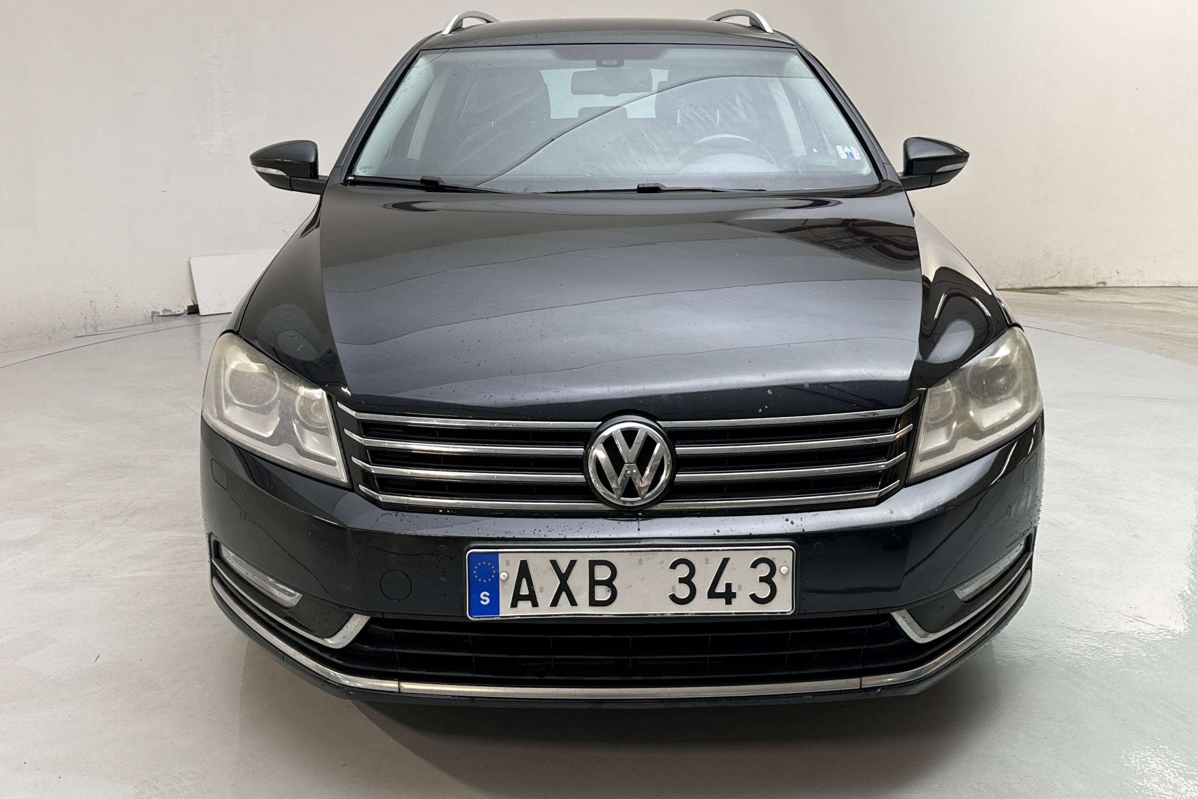 VW Passat 2.0 TDI BlueMotion Technology Variant 4Motion (170hk) - 176 560 km - Automaattinen - musta - 2012