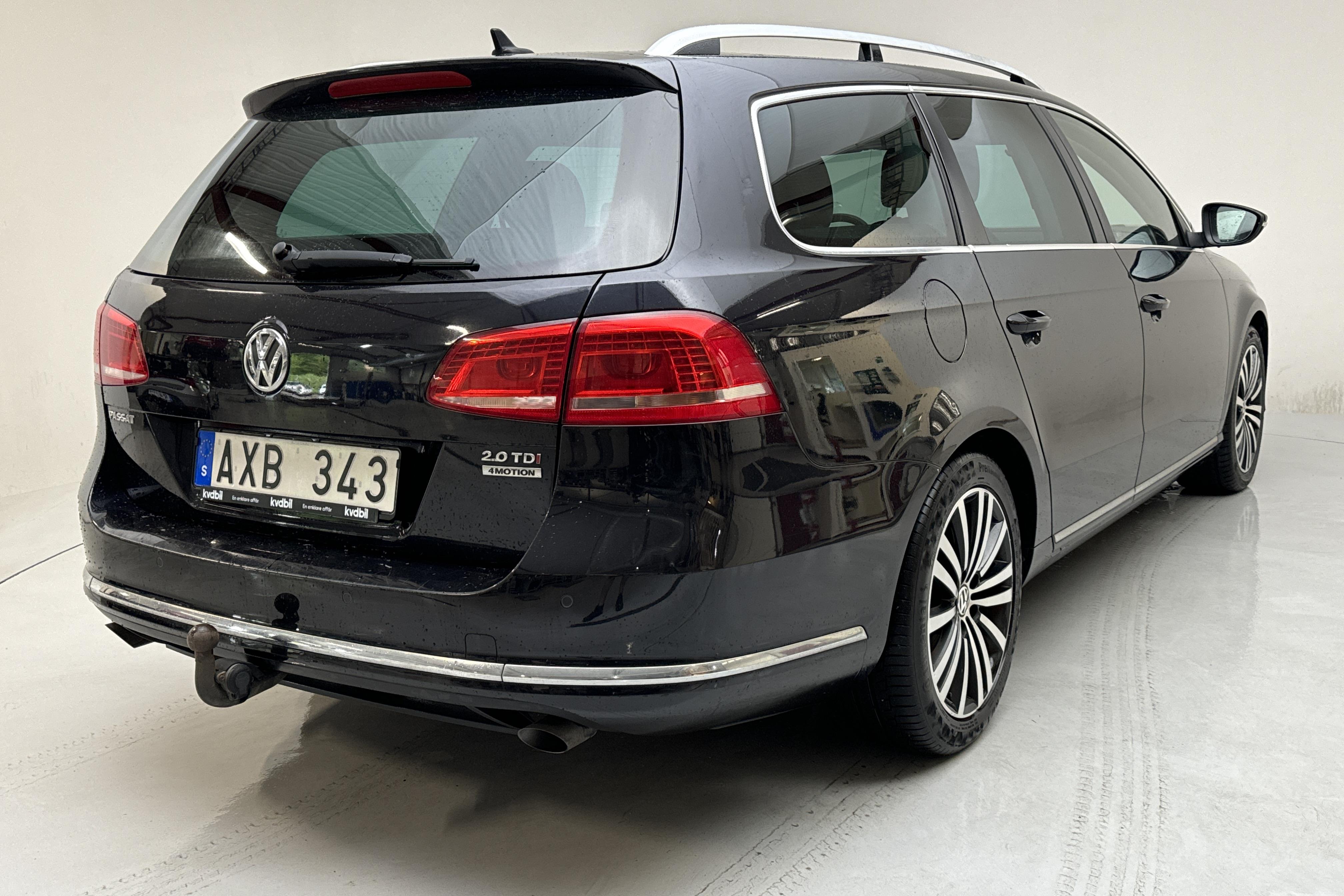 VW Passat 2.0 TDI BlueMotion Technology Variant 4Motion (170hk) - 17 656 mil - Automat - svart - 2012