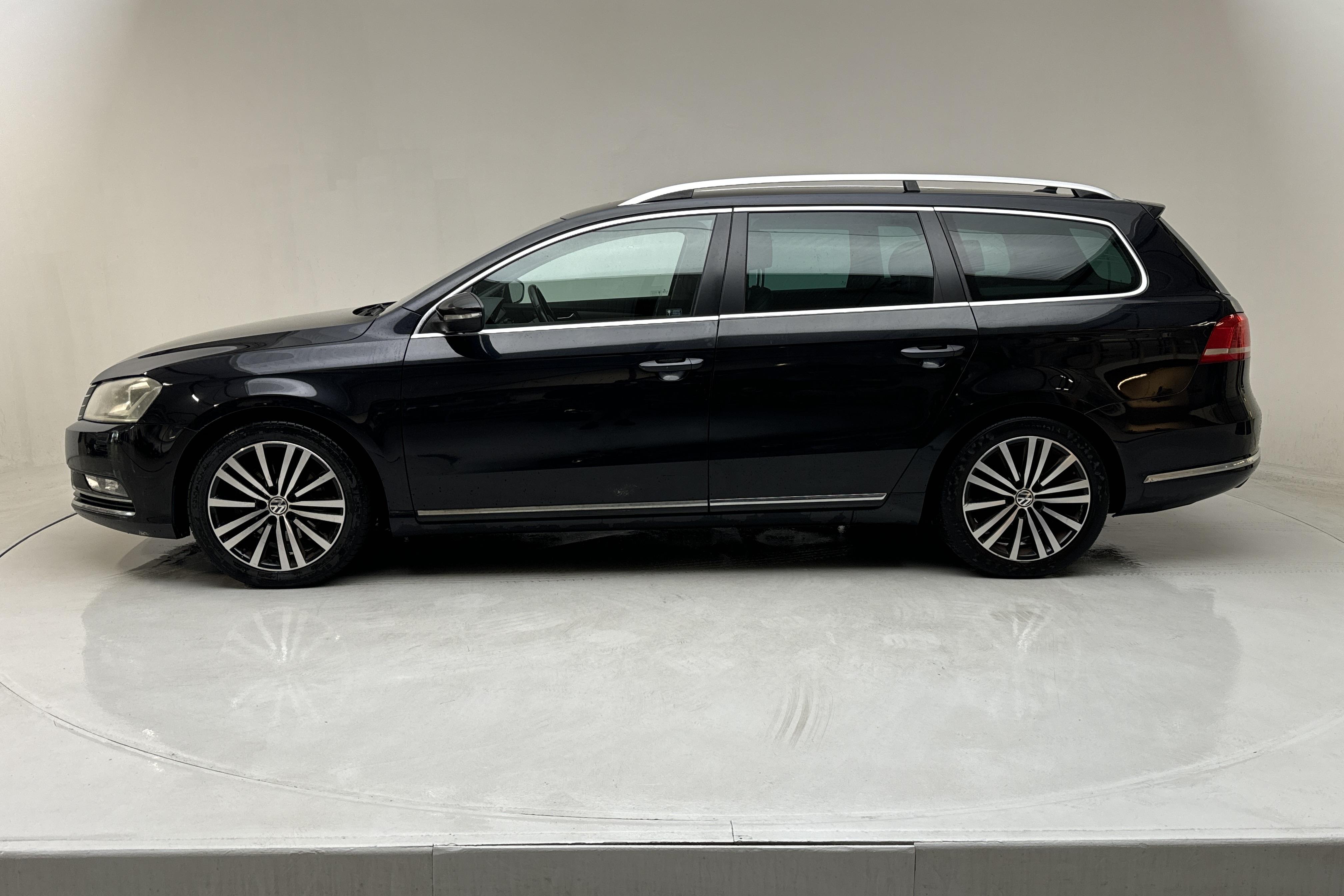 VW Passat 2.0 TDI BlueMotion Technology Variant 4Motion (170hk) - 176 560 km - Automatyczna - czarny - 2012