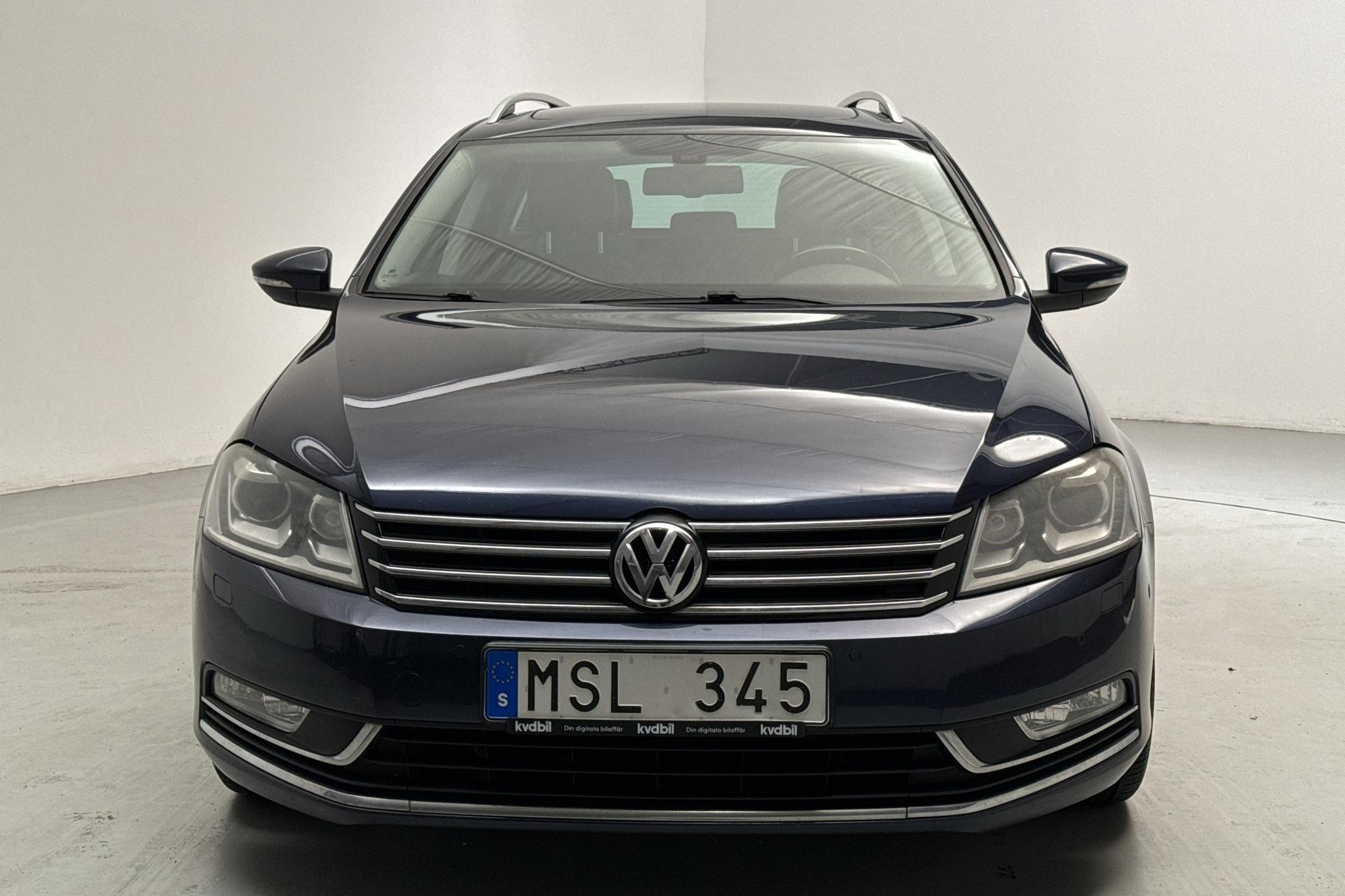 VW Passat 2.0 TDI BlueMotion Technology Variant 4Motion (170hk) - 144 620 km - Automaatne - Dark Blue - 2012