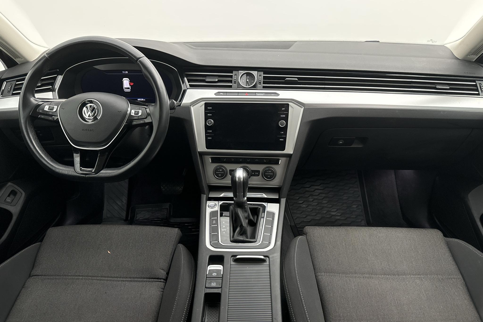 VW Passat 1.5 TSI Sportscombi (150hk) - 60 520 km - Automatyczna - Dark Grey - 2019