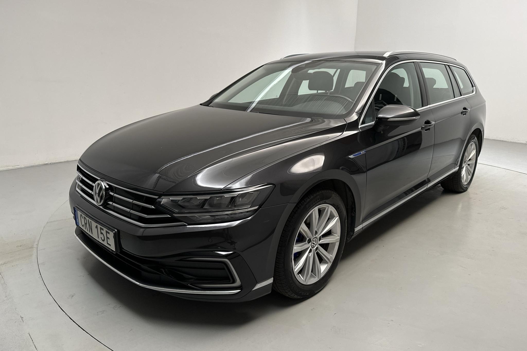 VW Passat 1.4 GTE Sportscombi (218hk) - 84 030 km - Automatic - Dark Grey - 2020