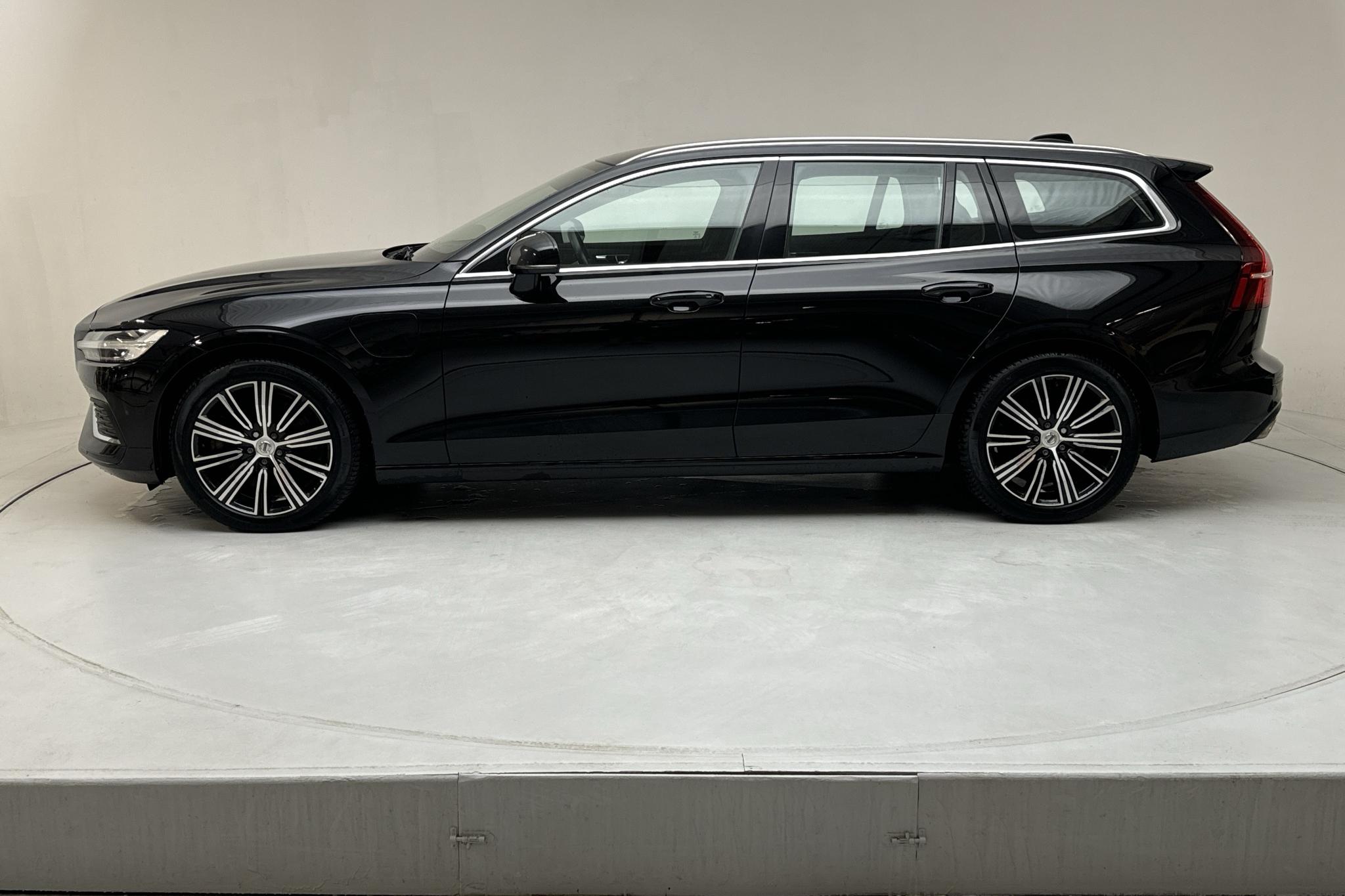 Volvo V60 T6 AWD Twin Engine (340hk) - 104 750 km - Automatic - black - 2021