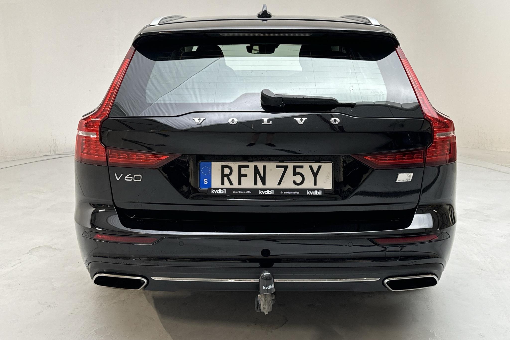 Volvo V60 T6 AWD Twin Engine (340hk) - 10 475 mil - Automat - svart - 2021