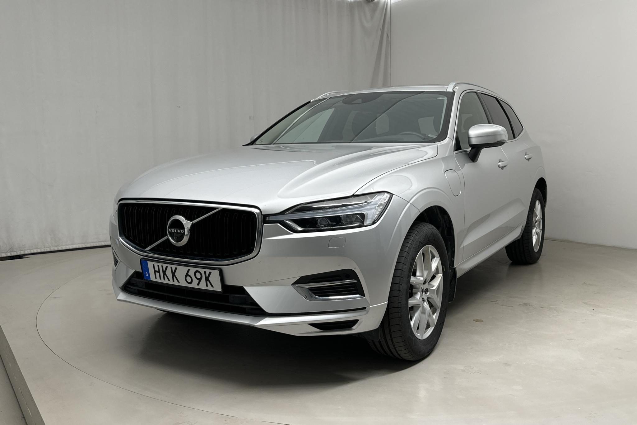 Volvo XC60 T8 AWD Recharge (390hk) - 90 380 km - Automaatne - hõbe - 2020