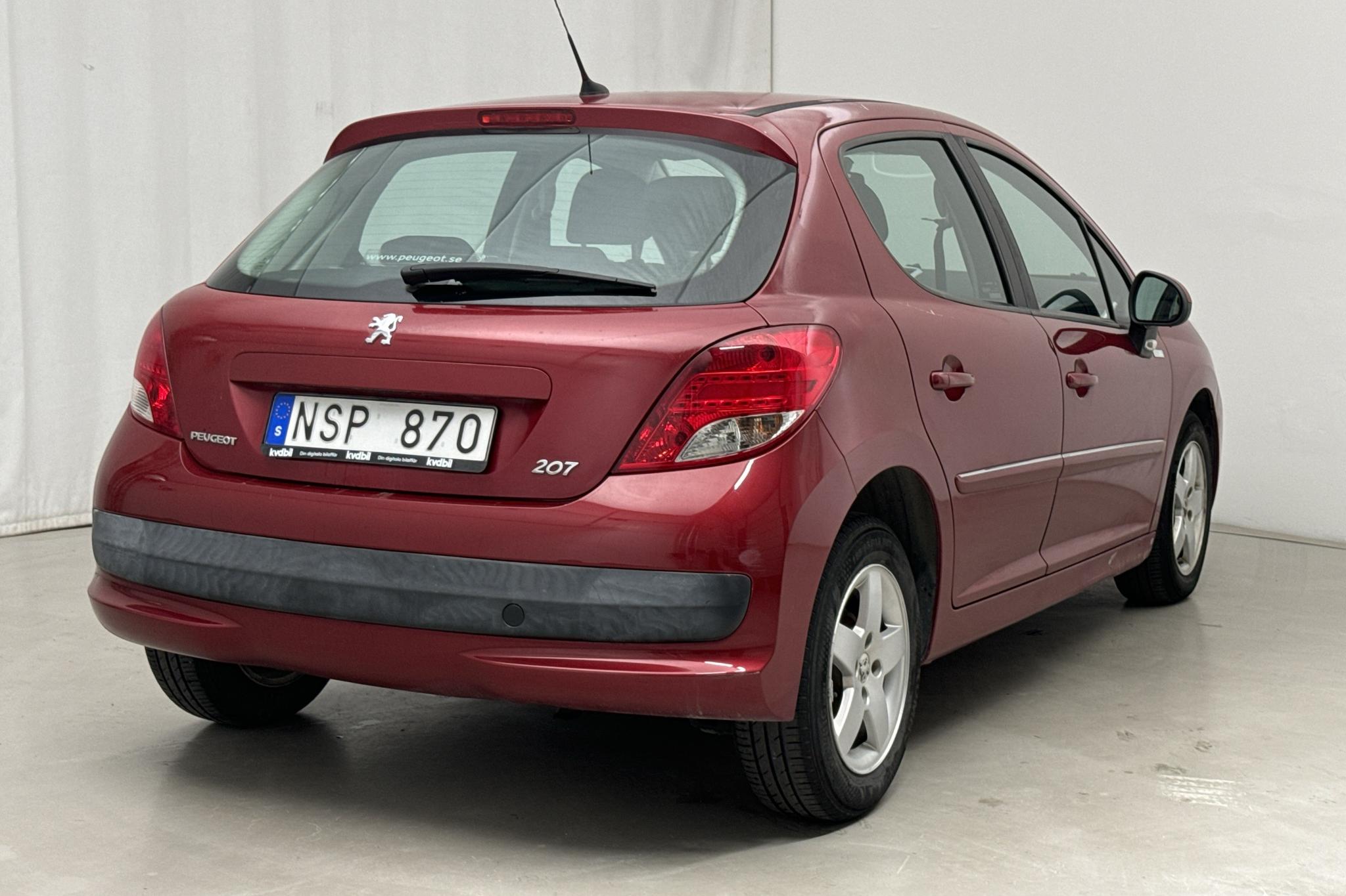 Peugeot 207 1.4 VTi 5dr (95hk) - 100 870 km - Manualna - Dark Red - 2010