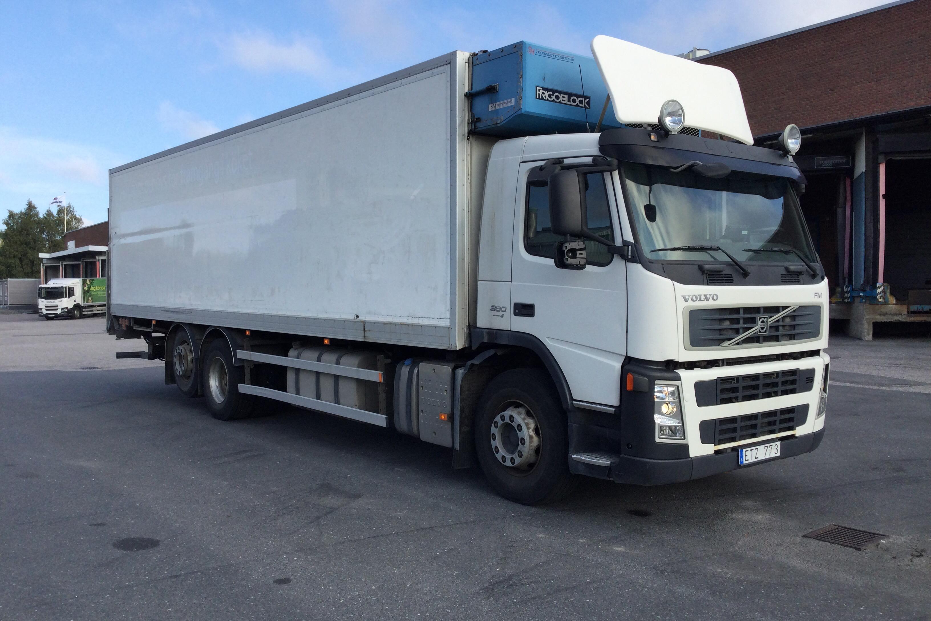 Volvo FM380 - 669 208 km - Automatyczna - biały - 2008