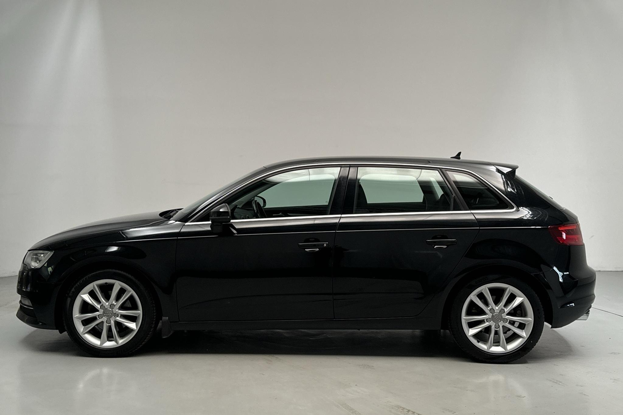 Audi A3 2.0 TDI Sportback (150hk) - 188 740 km - Automatic - black - 2015