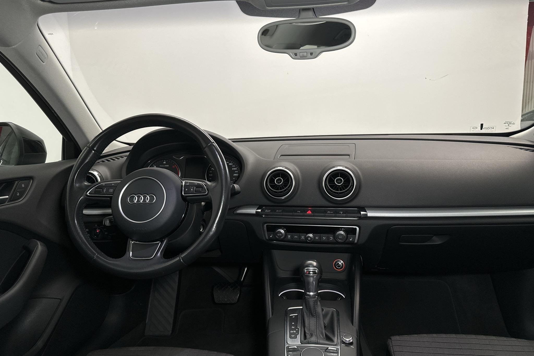 Audi A3 2.0 TDI Sportback (150hk) - 188 740 km - Automatic - black - 2015