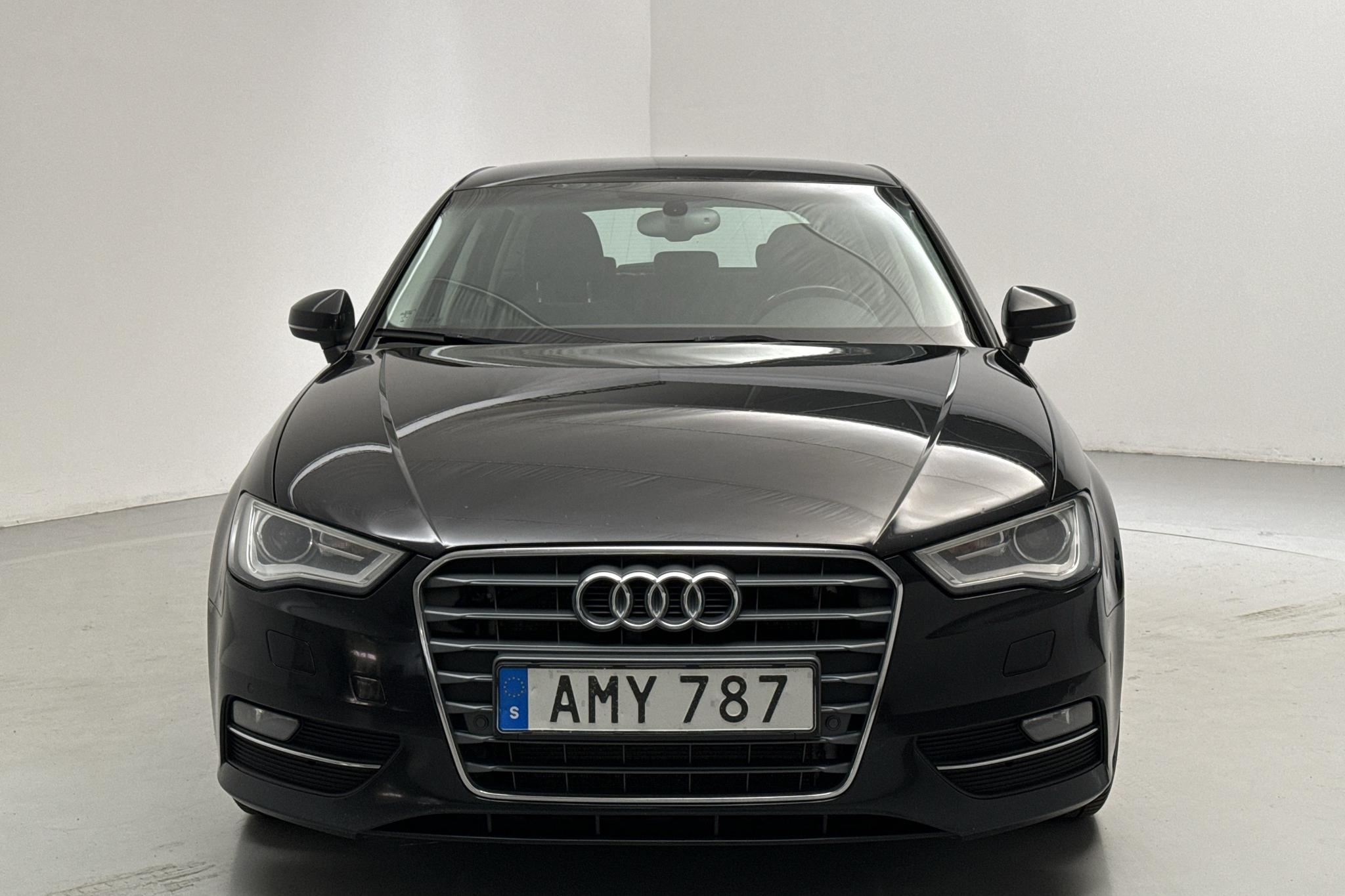 Audi A3 2.0 TDI Sportback (150hk) - 188 740 km - Automatic - black - 2015