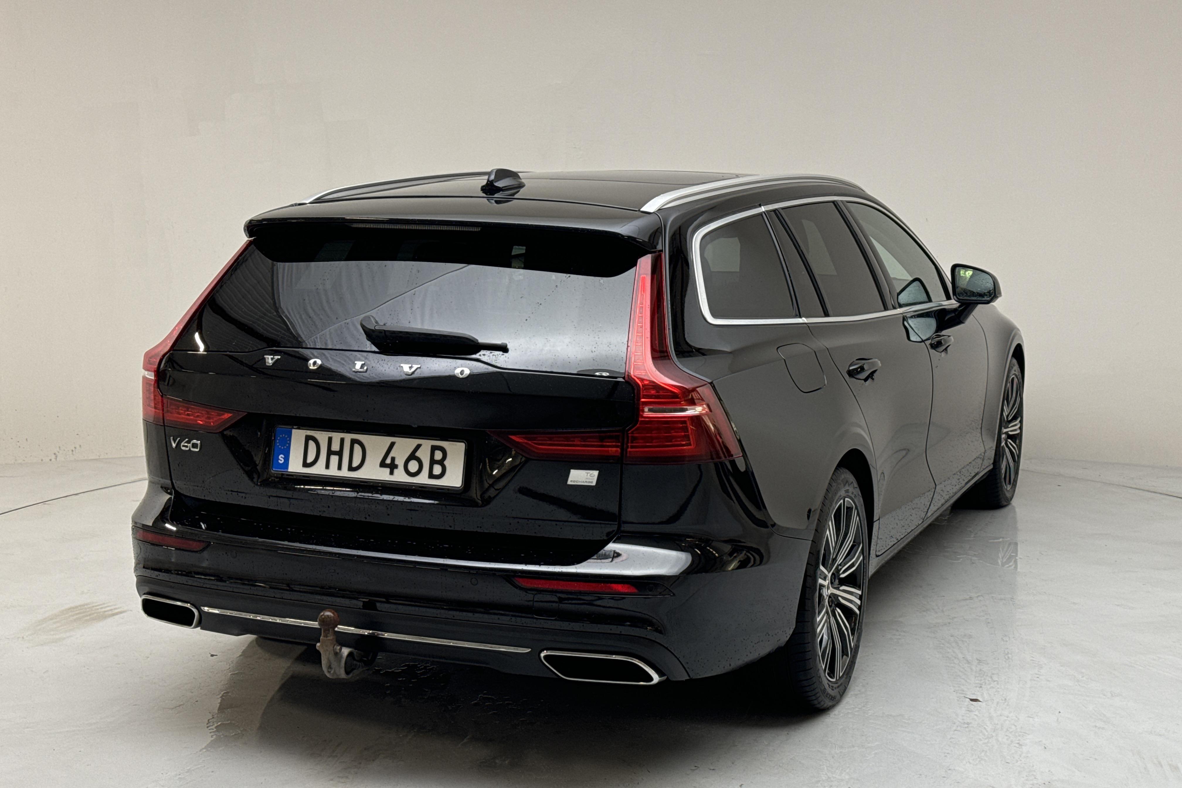 Volvo V60 T6 AWD Twin Engine (340hk) - 6 449 mil - Automat - svart - 2021