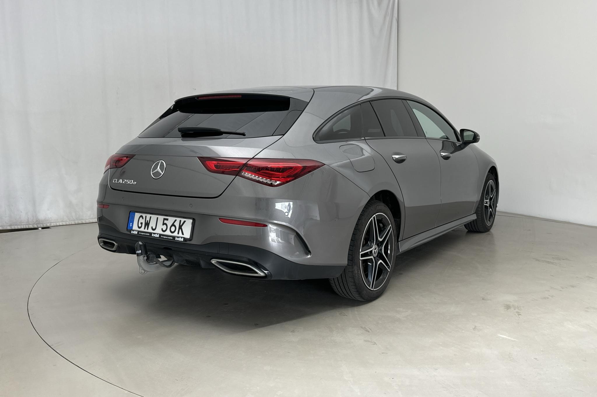 Mercedes CLA 250 e Shooting Brake X118 (218hk) - 28 240 km - Automatyczna - Dark Grey - 2023