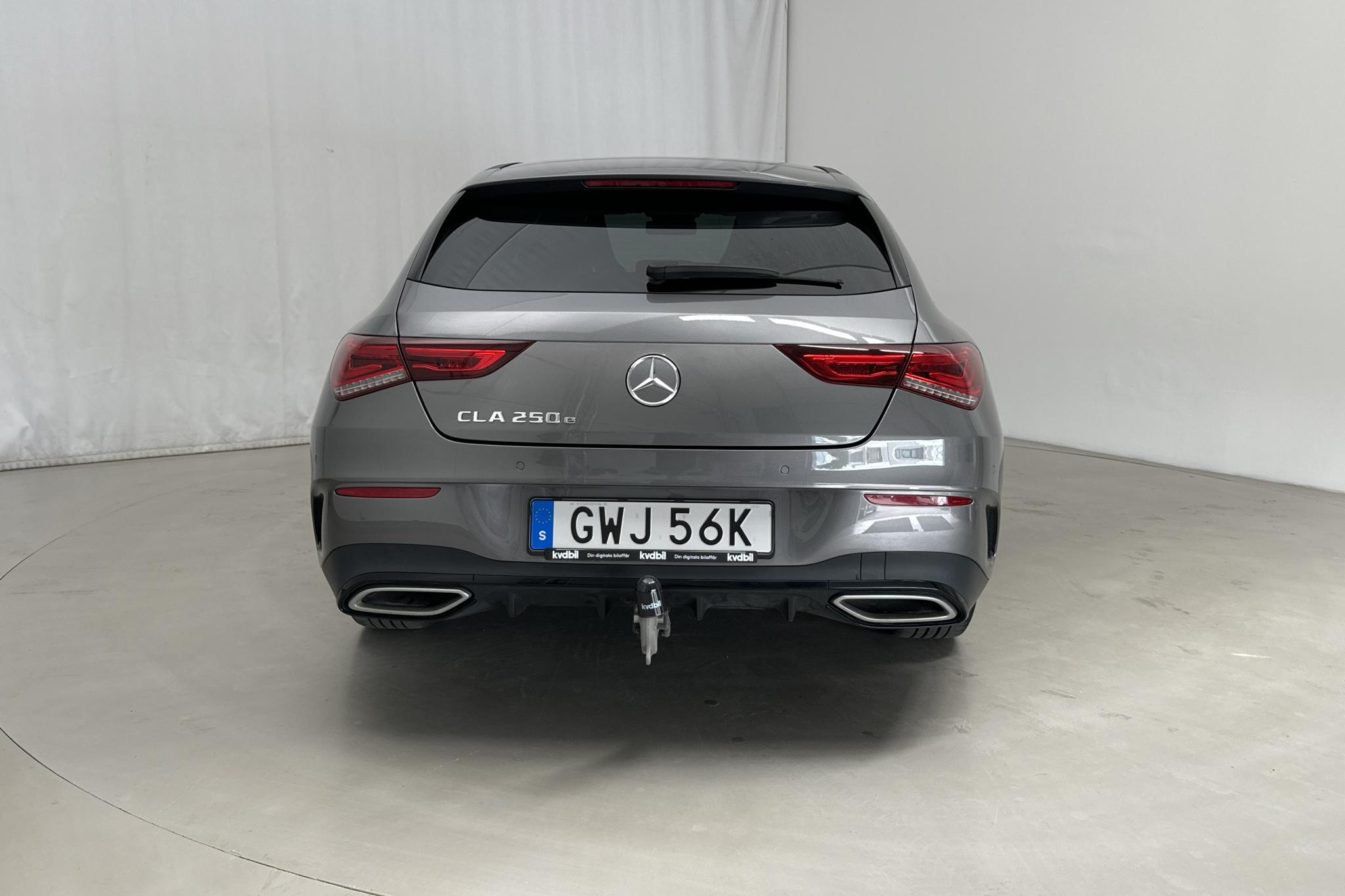 Mercedes CLA 250 e Shooting Brake X118 (218hk) - 28 240 km - Automatyczna - Dark Grey - 2023