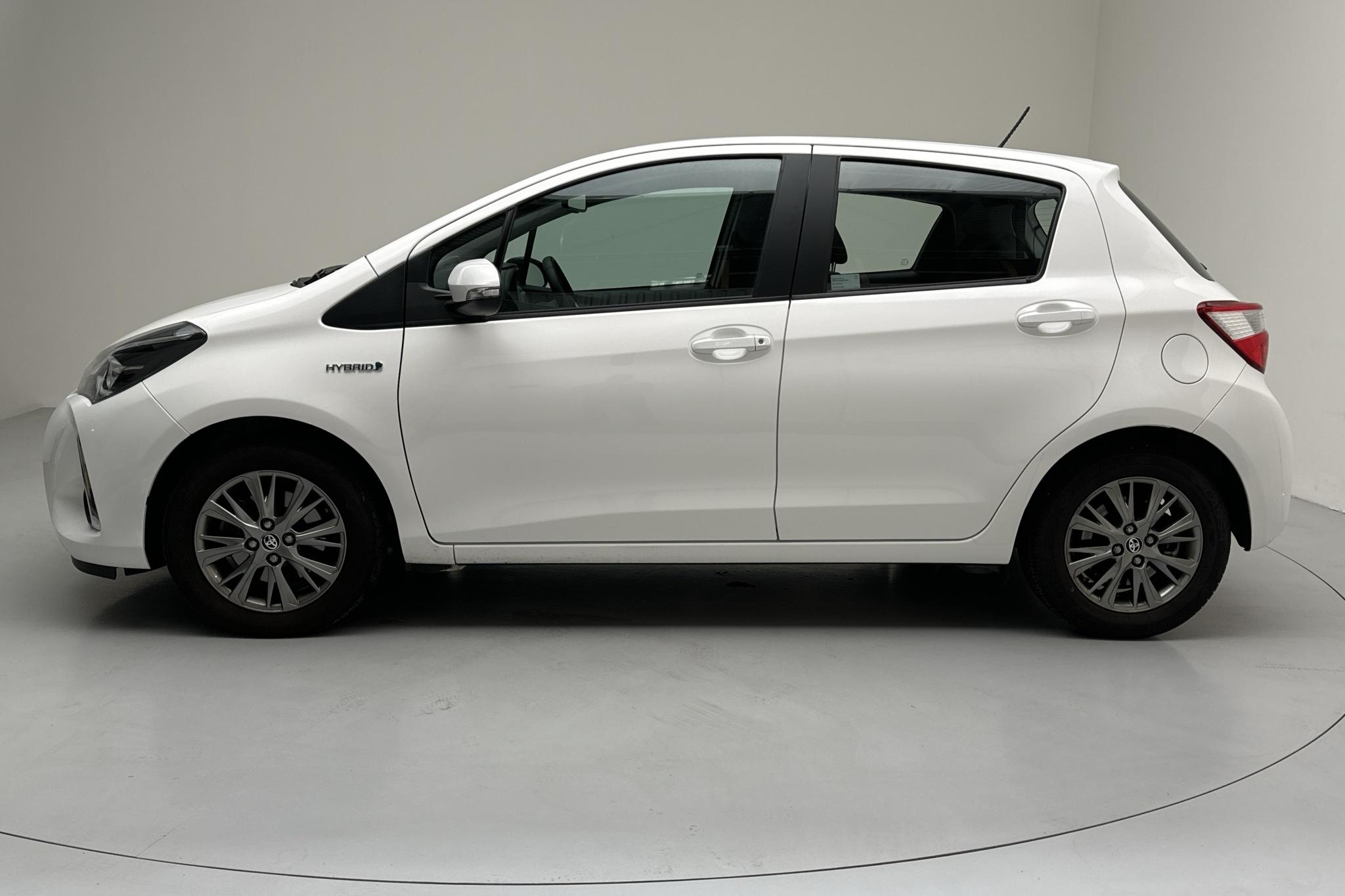 Toyota Yaris 1.5 Hybrid 5dr (101hk) - 20 390 km - Automaatne - valge - 2020