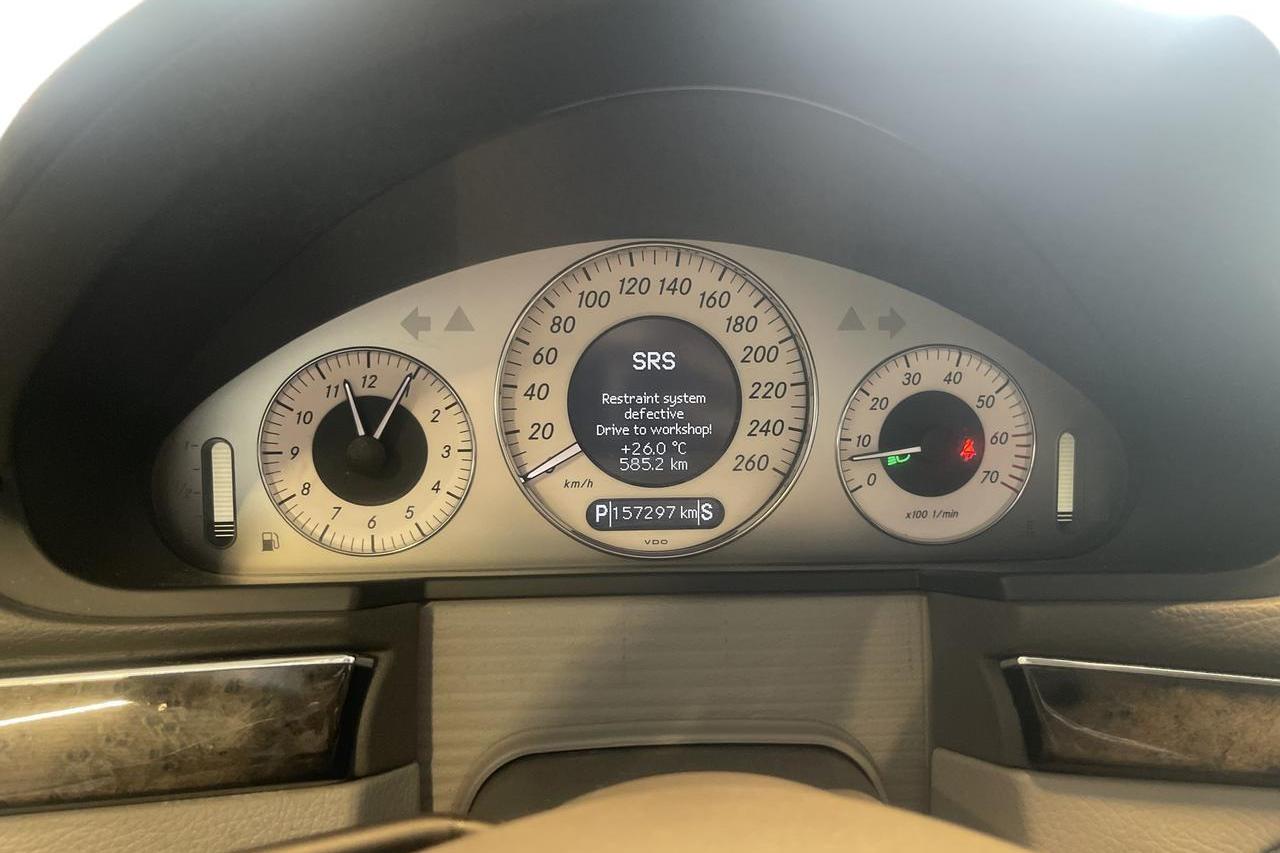 Mercedes E 500 4Matic W211 (306hk) - 157 300 km - Automaatne - hõbe - 2005