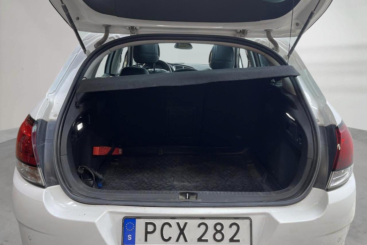 Citroen C4 Puretech (110hk) - 123 770 km - Manualna - biały - 2017