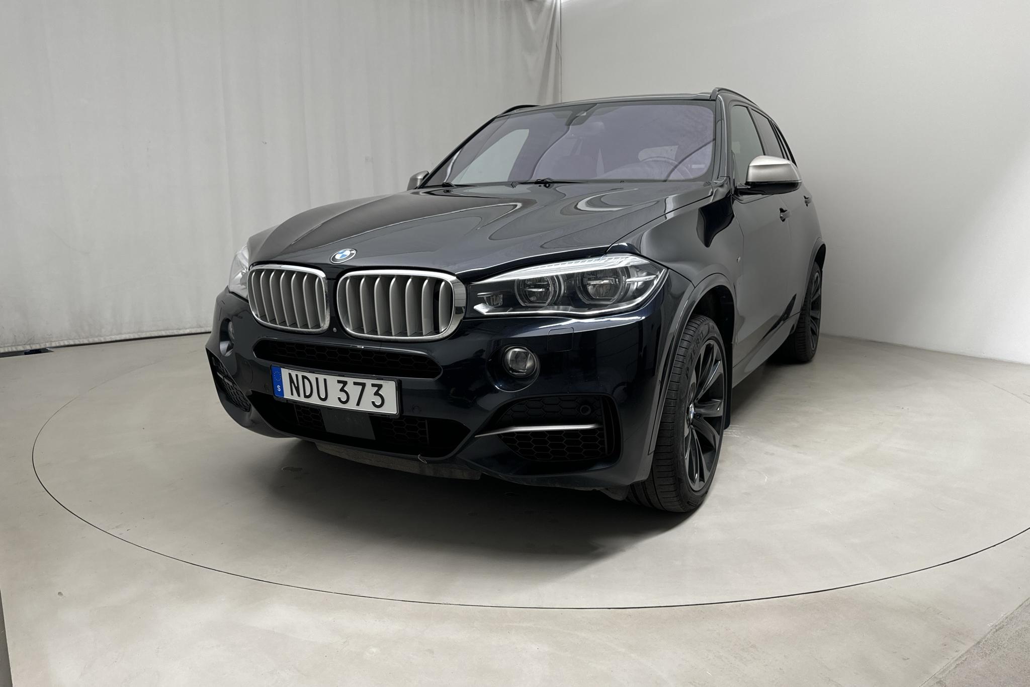 BMW X5 M50d, F15 (381hk) - 175 350 km - Automatyczna - czarny - 2016