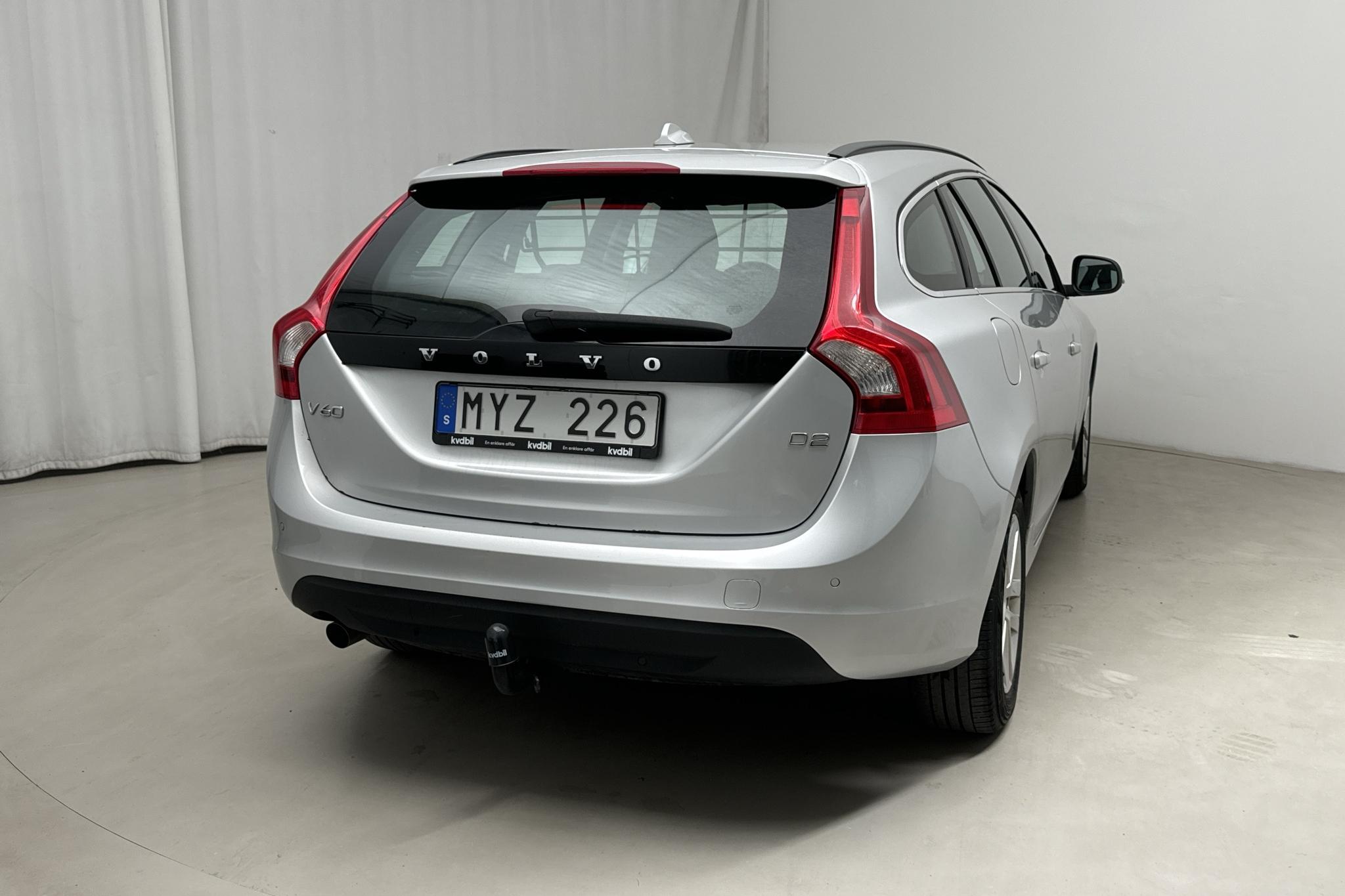 Volvo V60 D2 (115hk) - 18 582 mil - Manuell - Light Grey - 2013