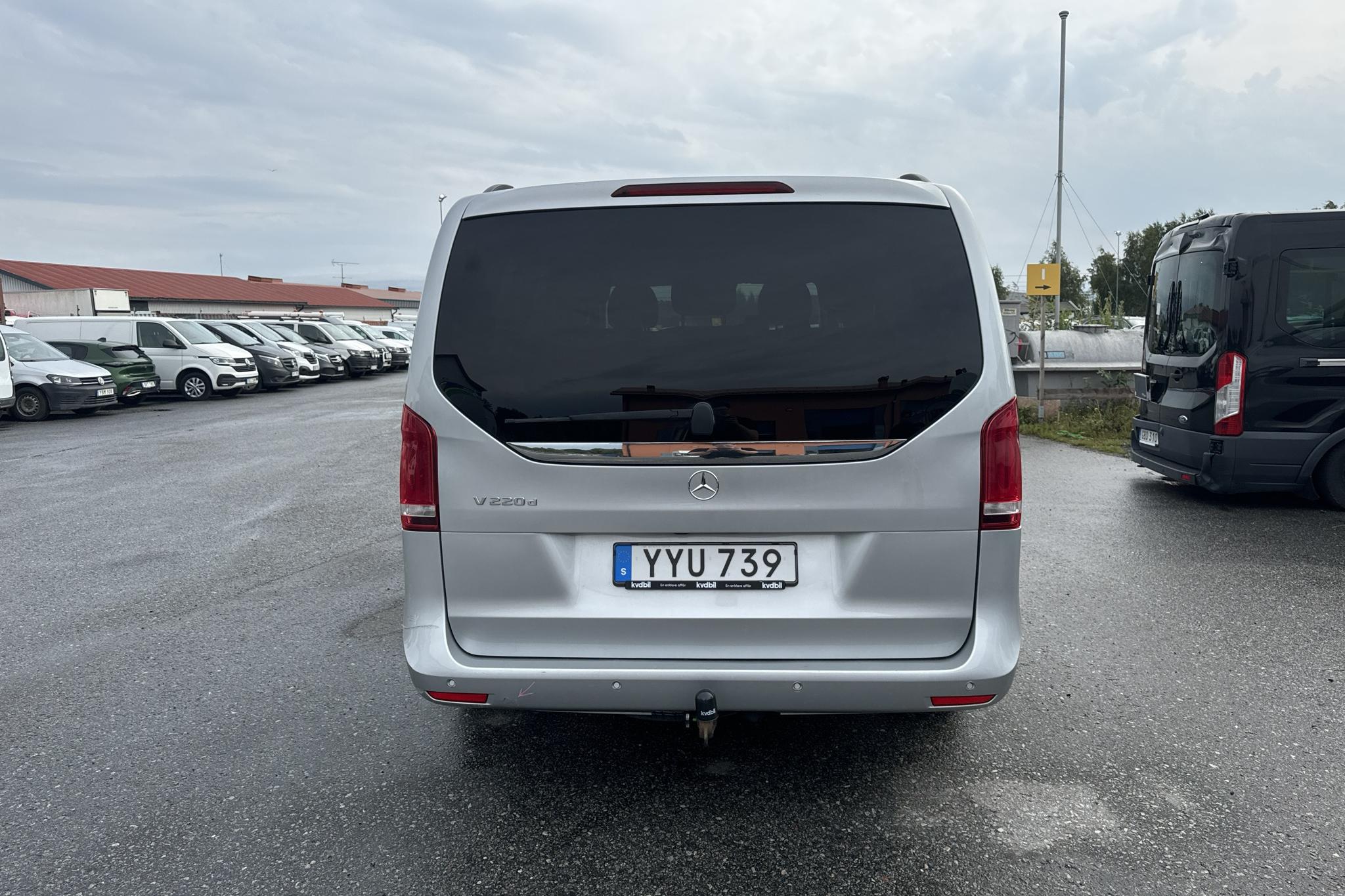 Mercedes V 220 d 4MATIC W447 (163hk) - 132 230 km - Automatyczna - srebro - 2018