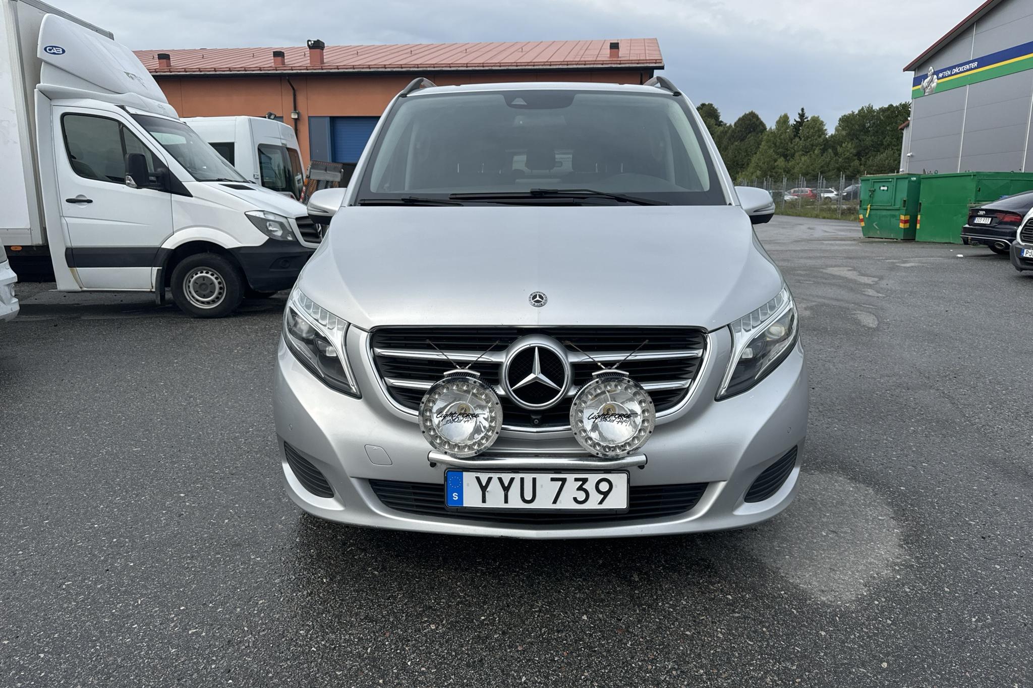 Mercedes V 220 d 4MATIC W447 (163hk) - 13 223 mil - Automat - silver - 2018