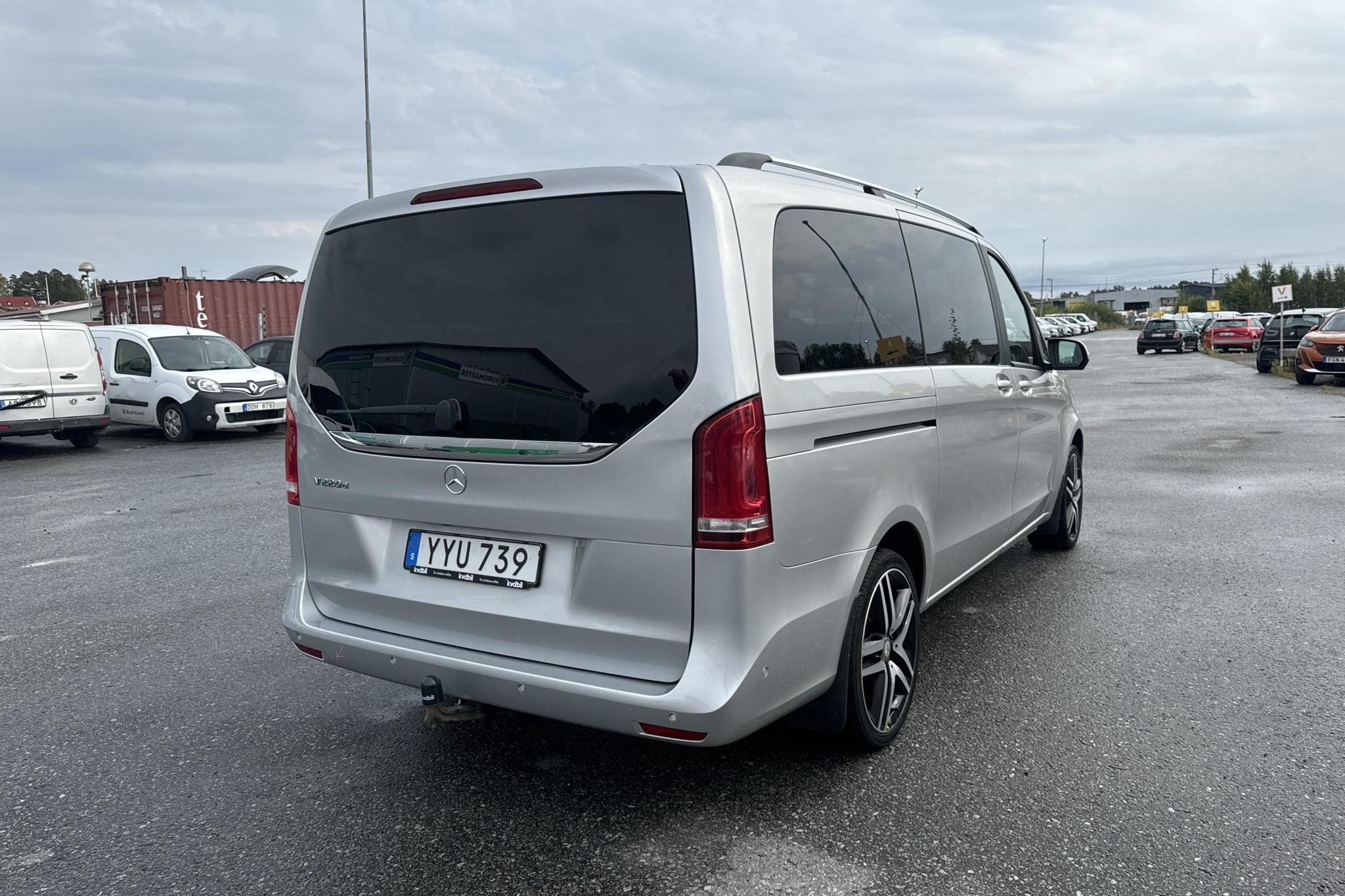 Mercedes V 220 d 4MATIC W447 (163hk) - 13 223 mil - Automat - silver - 2018