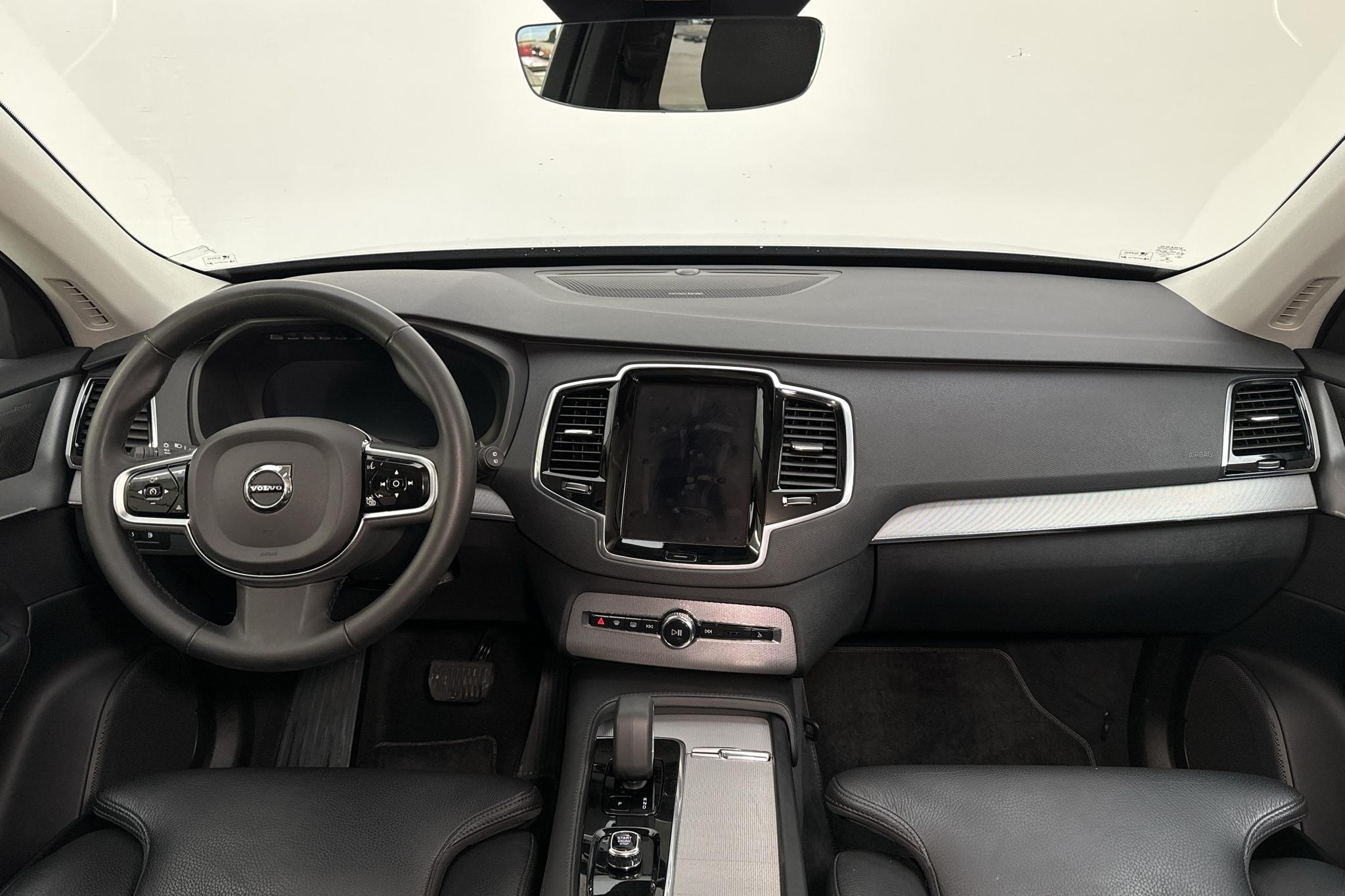 Volvo XC90 T8 AWD Recharge (455hk) - 6 887 mil - Automat - silver - 2023