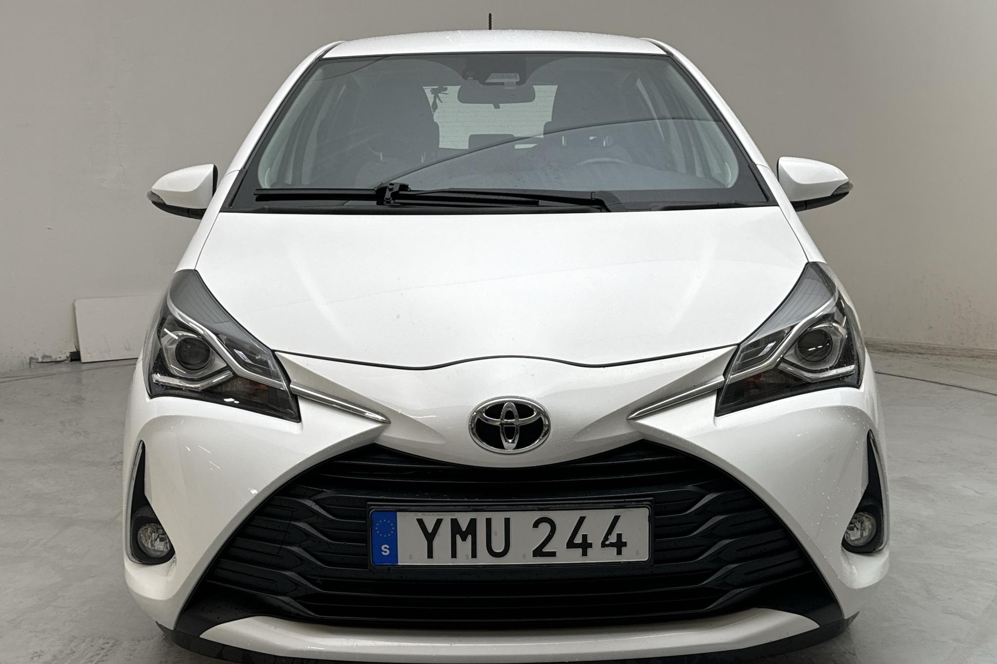 Toyota Yaris 1.5 5dr (111hk) - 43 480 km - Automatyczna - biały - 2017