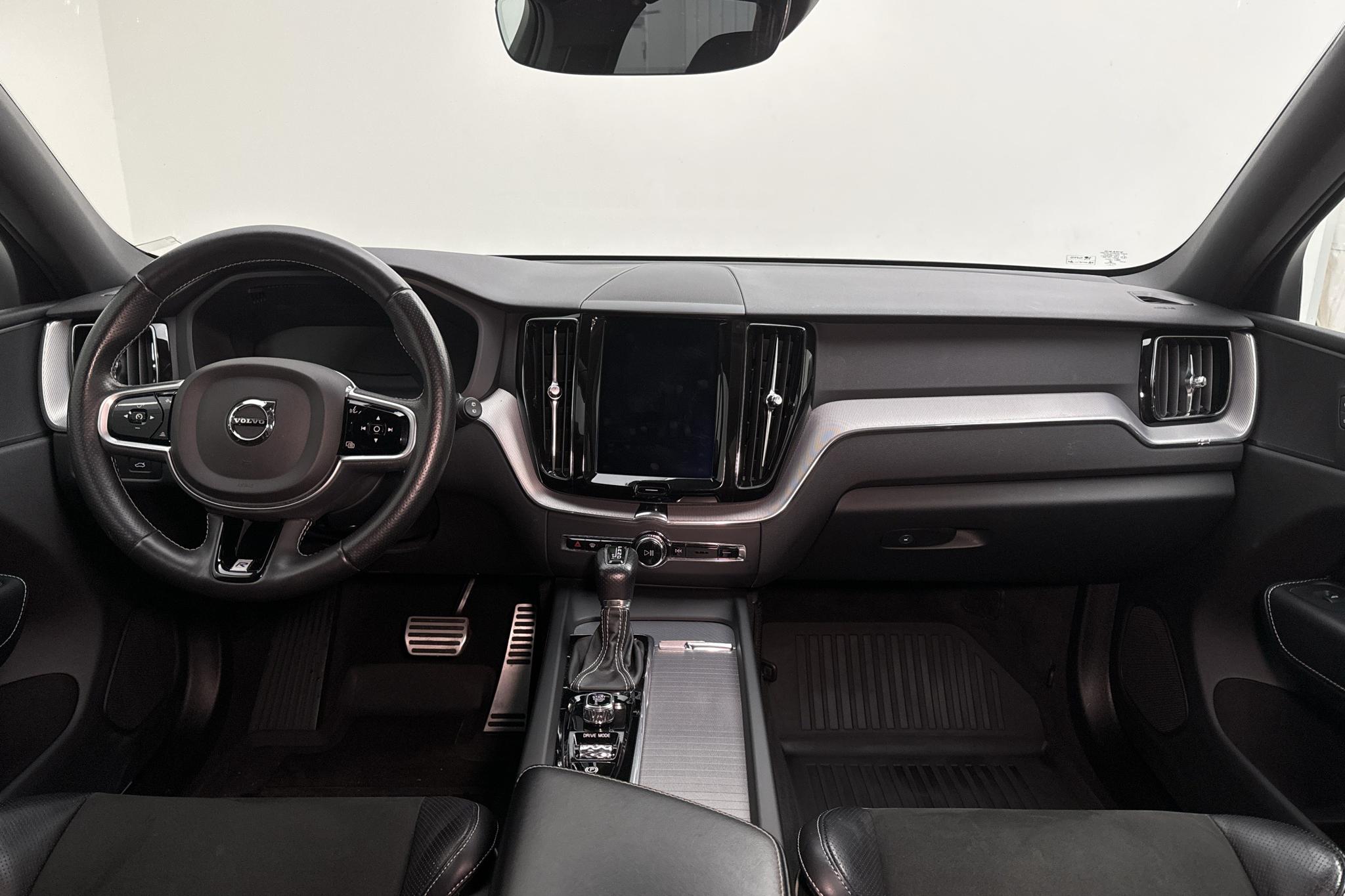 Volvo XC60 T5 AWD (250hk) - 144 810 km - Automatic - black - 2018