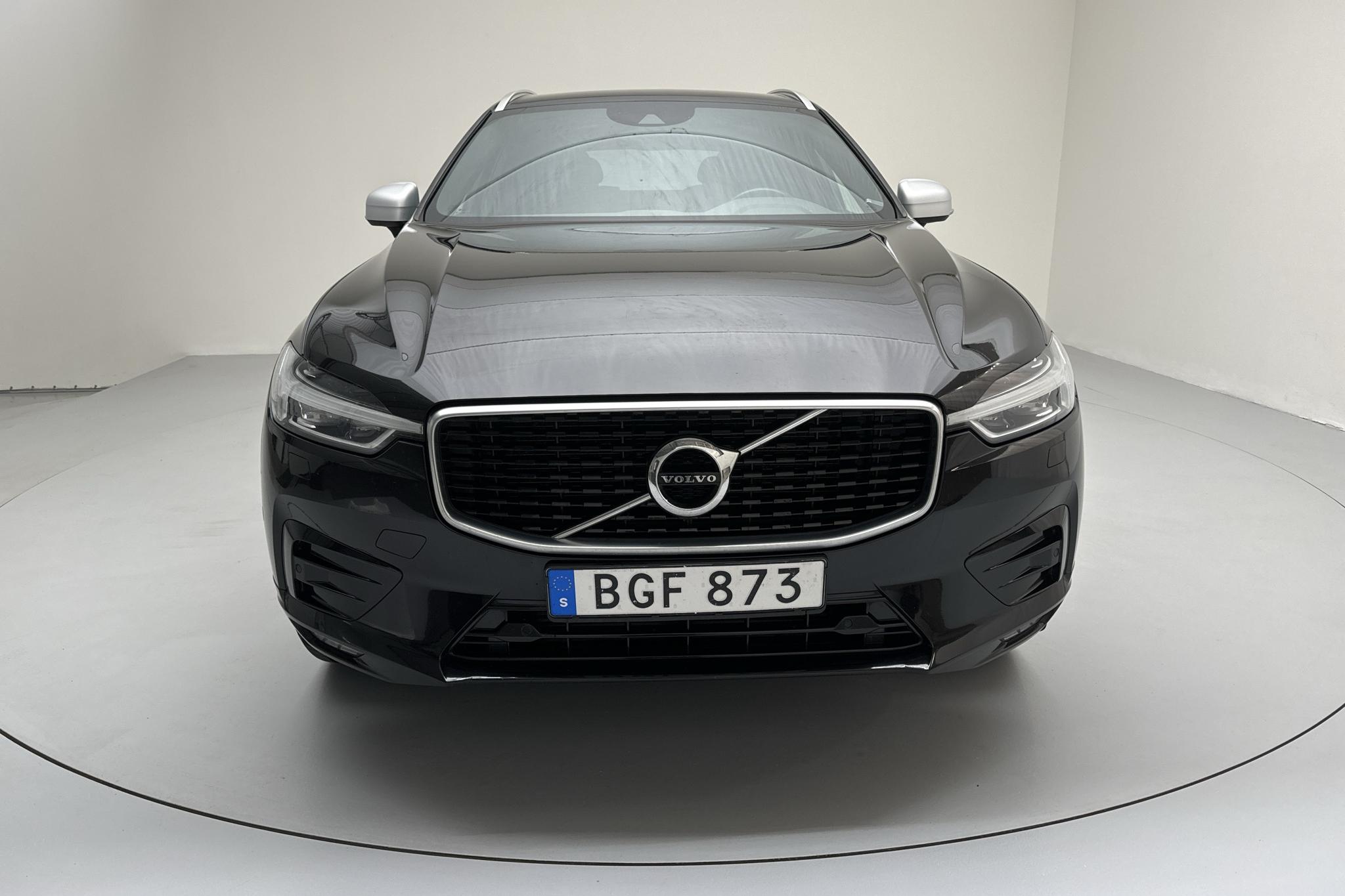 Volvo XC60 T5 AWD (250hk) - 14 481 mil - Automat - svart - 2018