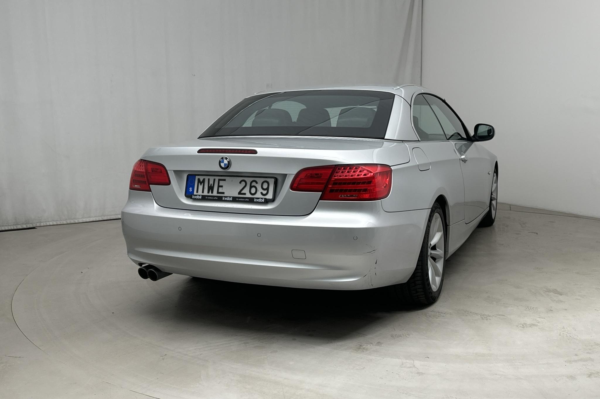 BMW 325i Cabriolet, E93 (218hk) - 88 740 km - Manualna - Light Grey - 2012