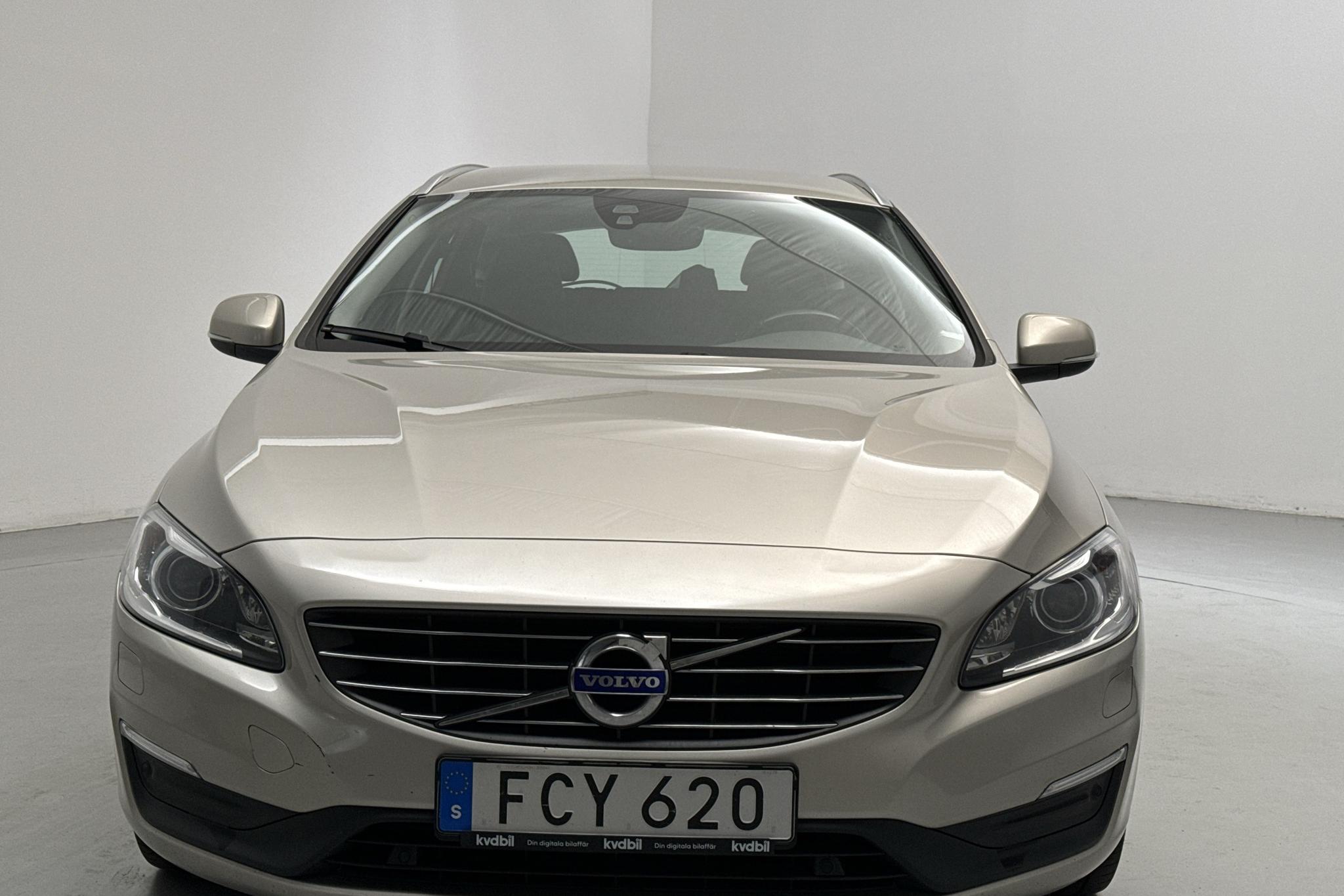 Volvo V60 D6 AWD Twin Engine (298hk) - 134 770 km - Automaatne - Light Brown - 2017