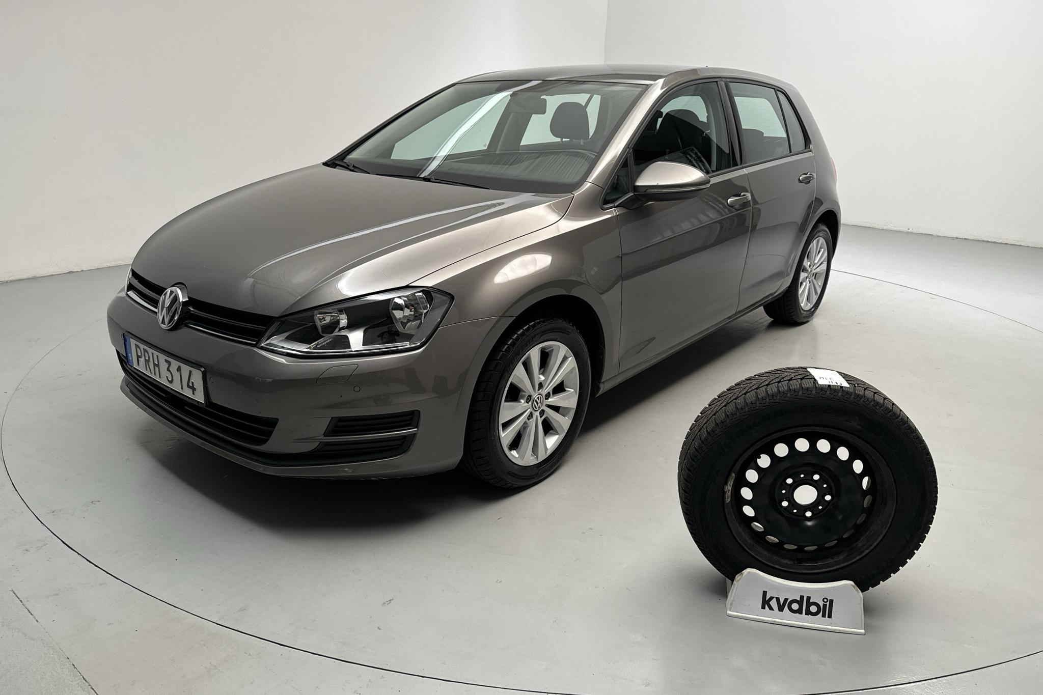 VW Golf VII 1.2 TSI 5dr (110hk) - 40 060 km - Manual - gray - 2017