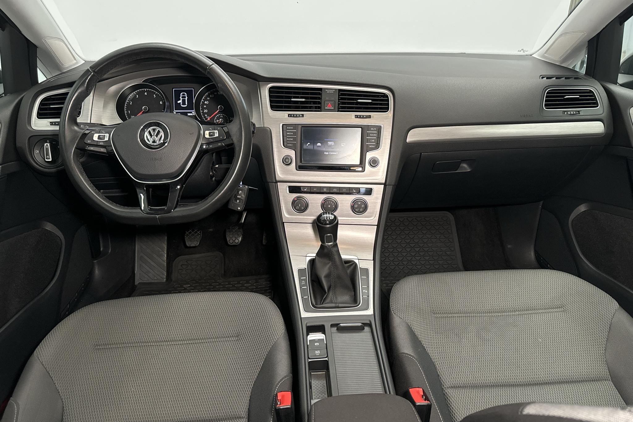 VW Golf VII 1.2 TSI 5dr (110hk) - 40 060 km - Käsitsi - hall - 2017