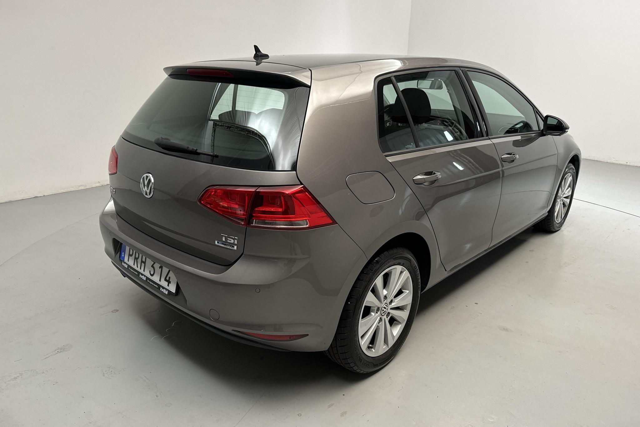 VW Golf VII 1.2 TSI 5dr (110hk) - 40 060 km - Manualna - szary - 2017