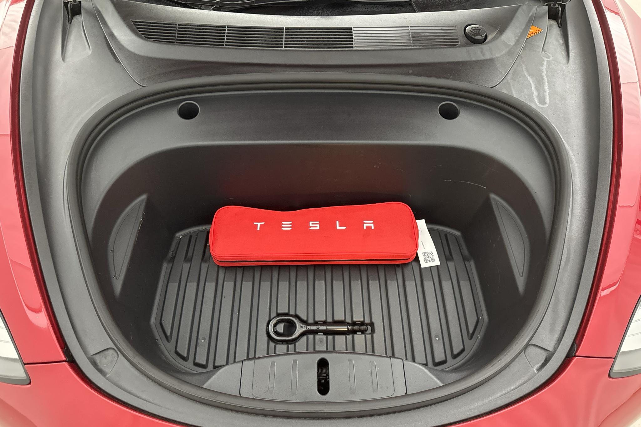 Tesla Model 3 Long Range Dual Motor AWD - 33 070 km - Automatyczna - czerwony - 2020