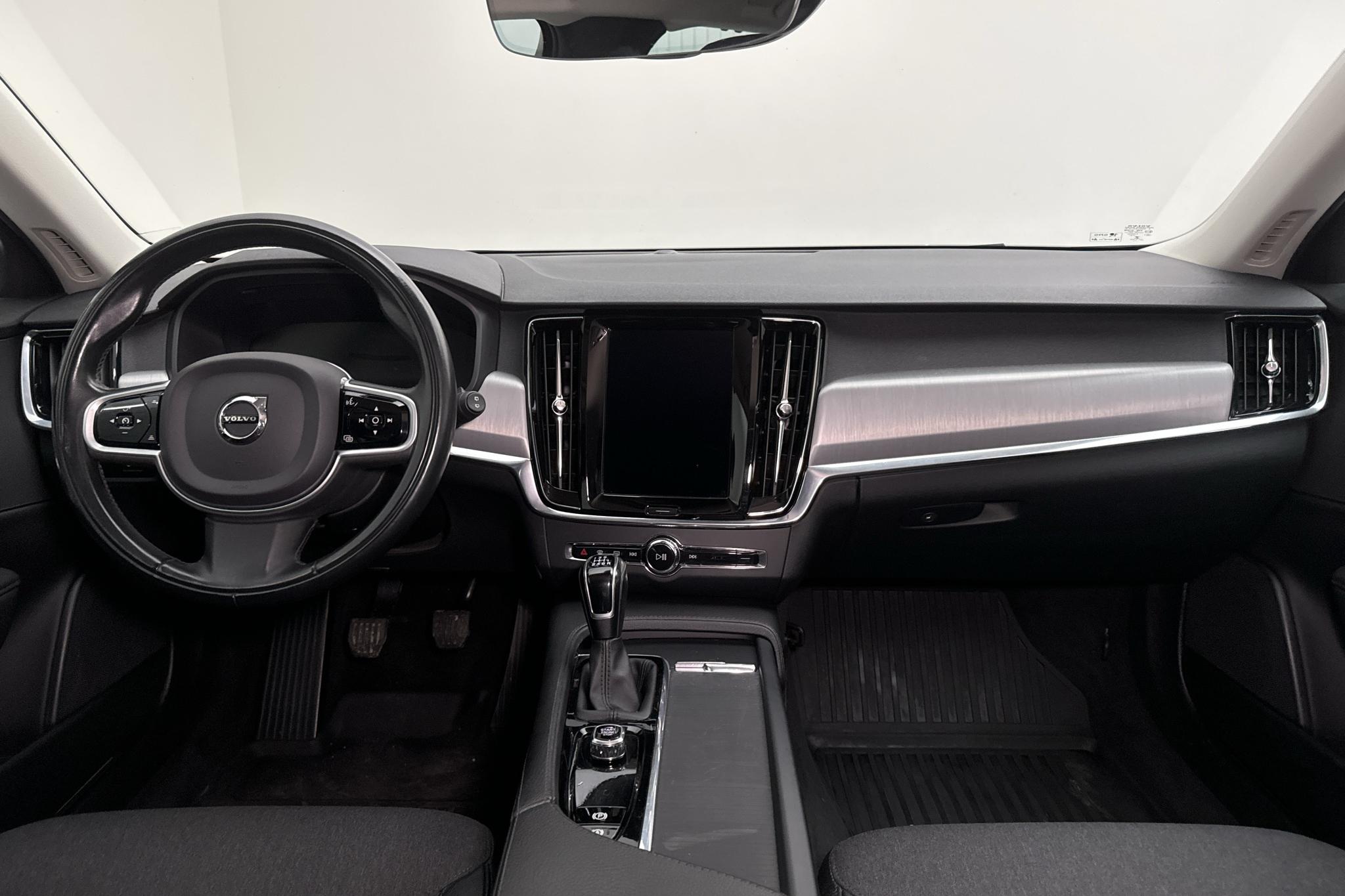 Volvo V90 D3 (150hk) - 140 610 km - Käsitsi - must - 2020