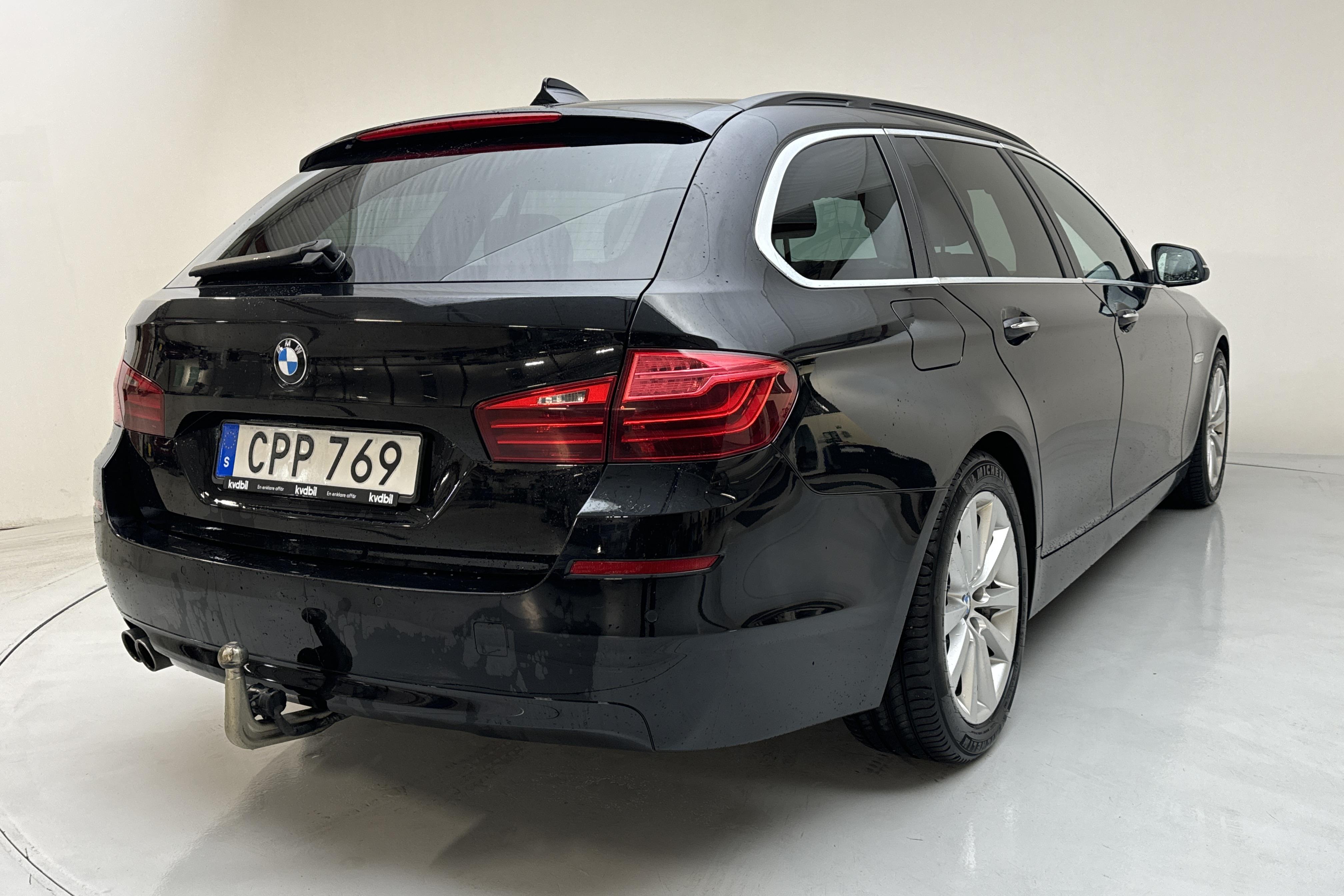 BMW 520d Touring, F11 (184hk) - 11 670 mil - Automat - svart - 2014