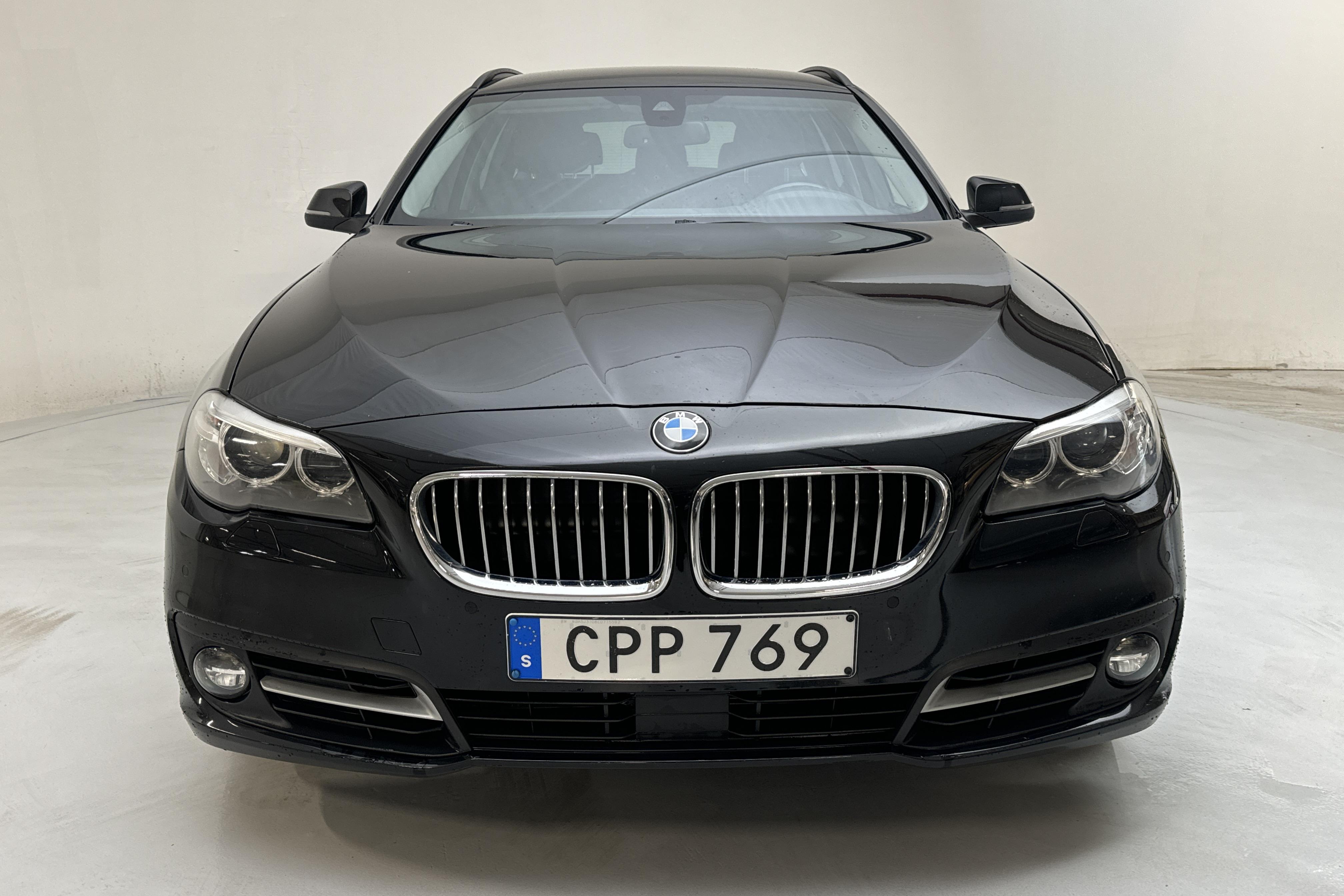 BMW 520d Touring, F11 (184hk) - 11 670 mil - Automat - svart - 2014