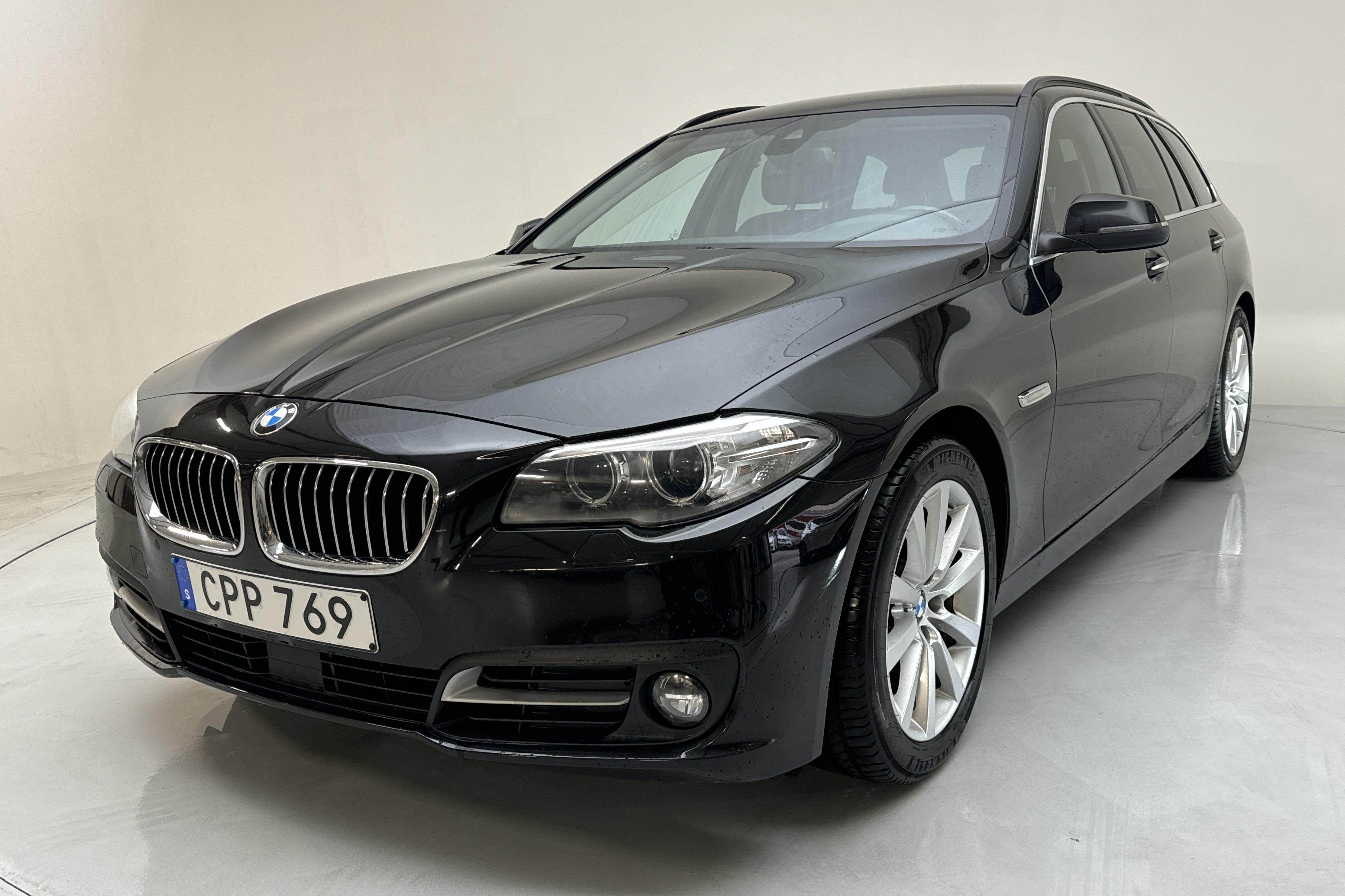 BMW 520d Touring, F11 (184hk) - 11 670 mil - Automat - svart - 2014