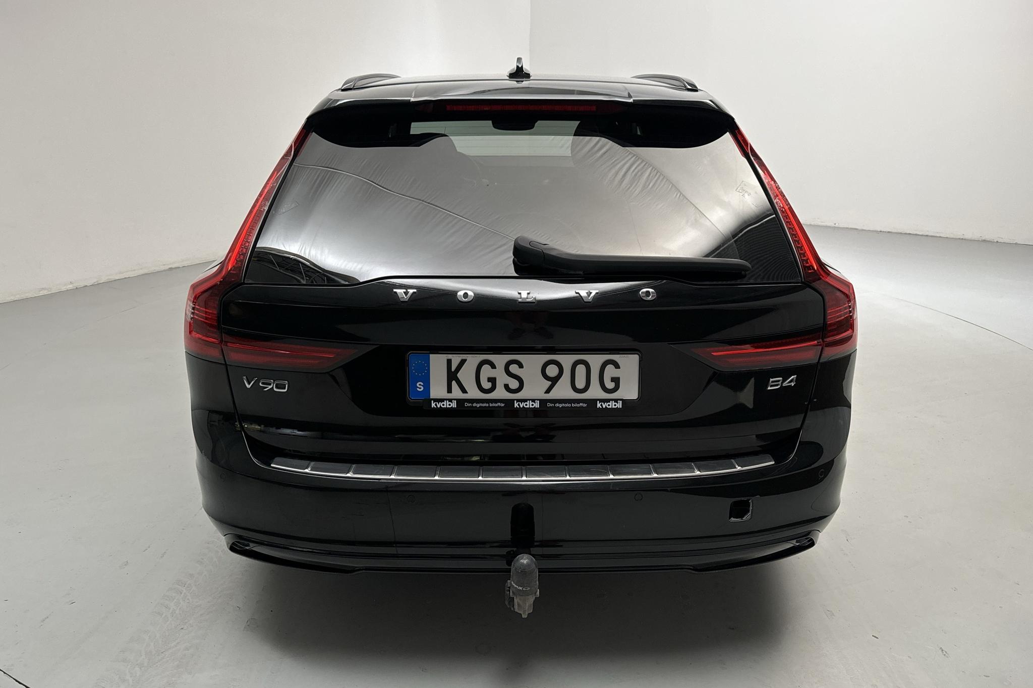 Volvo V90 B4 Mildhybrid, Bensin (190hk) - 6 031 mil - Automat - svart - 2021