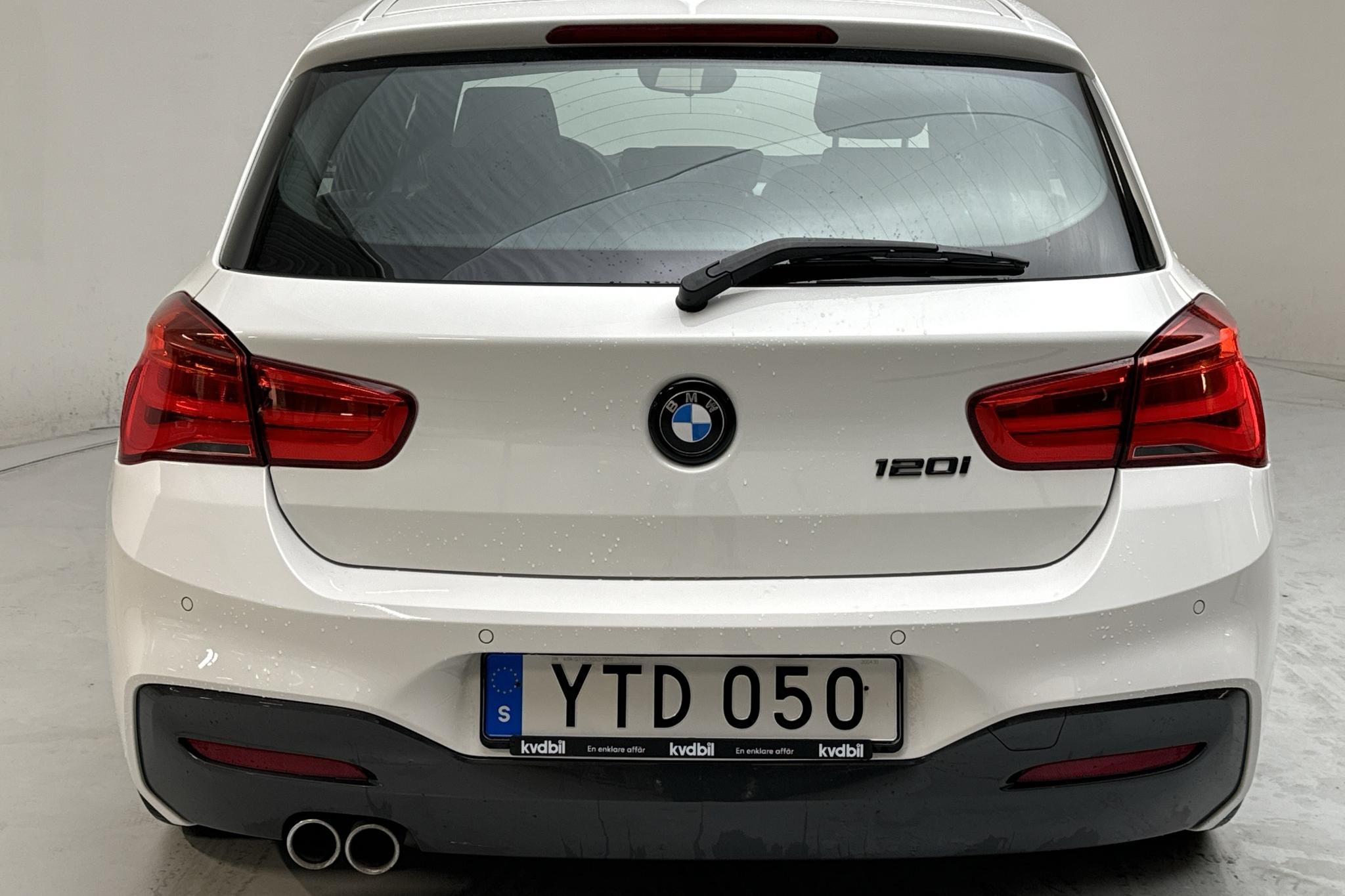 BMW 120i 5dr, F20 (184hk) - 58 360 km - Automatyczna - biały - 2019