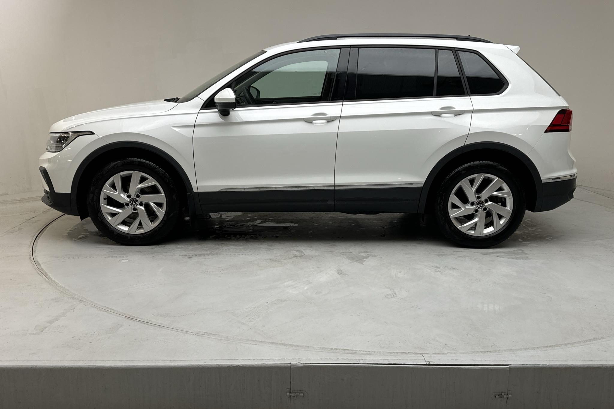 VW Tiguan 1.5 TSI (150hk) - 72 370 km - Automatyczna - biały - 2022