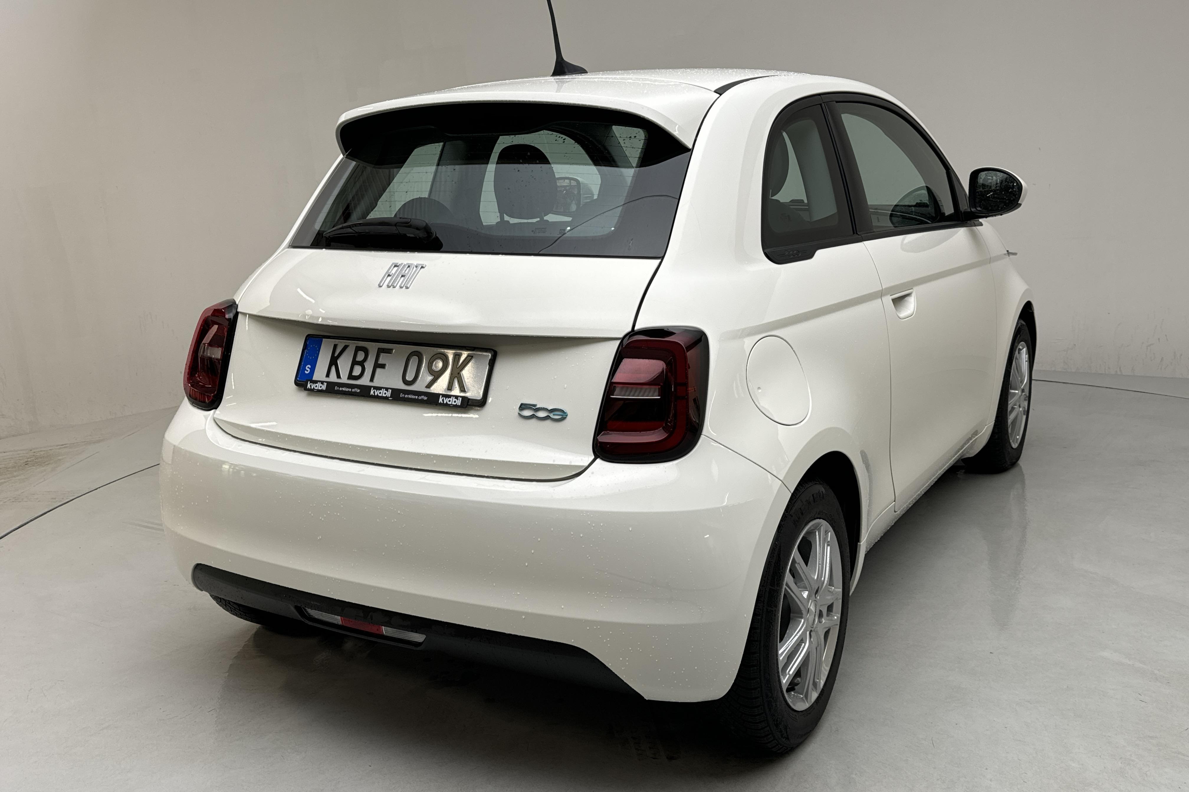 Fiat 500e (118hk) - 15 210 km - Automaattinen - valkoinen - 2021