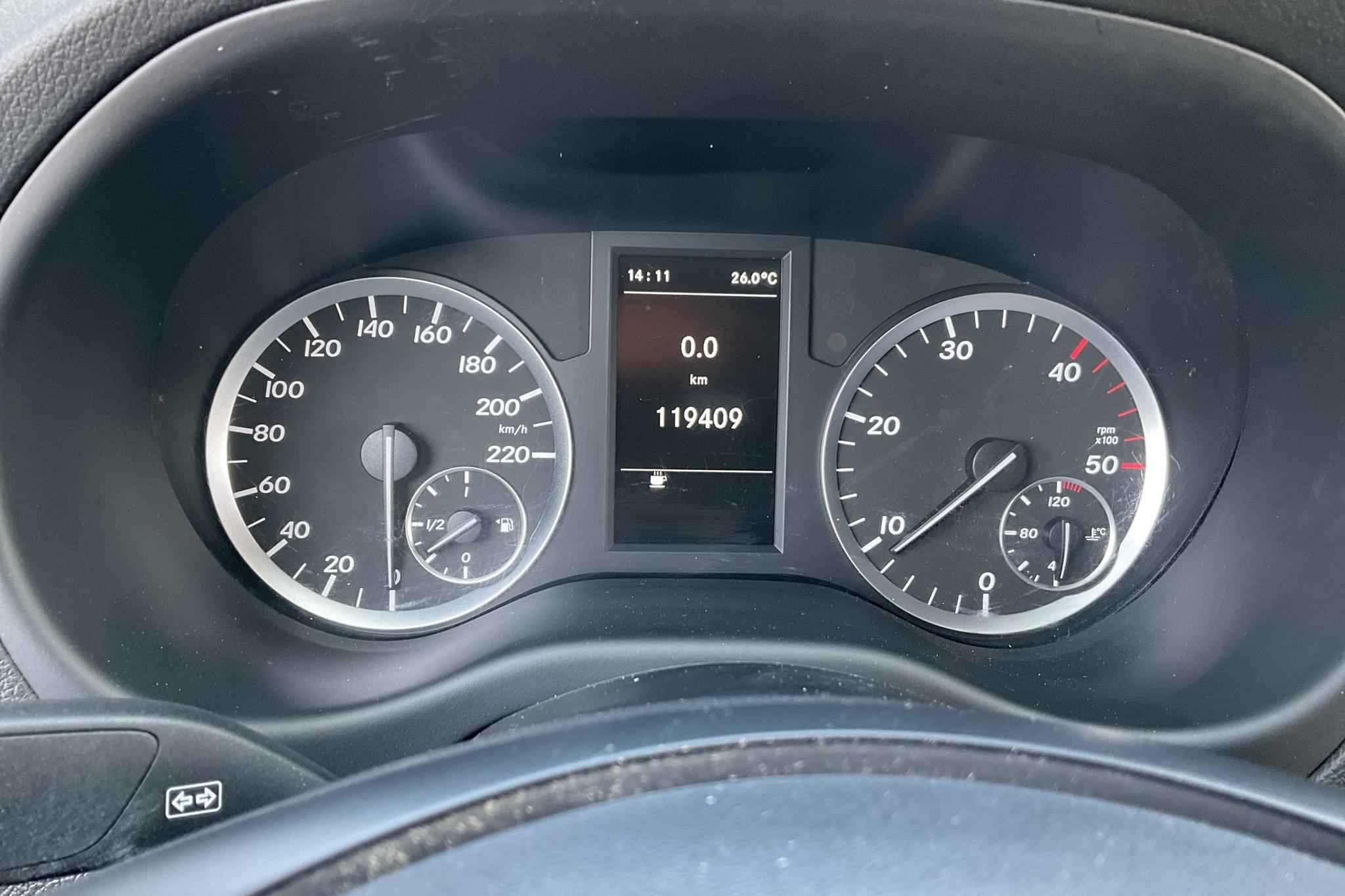 Mercedes Vito 111 CDI W640 (114hk) - 119 410 km - Käsitsi - valge - 2018