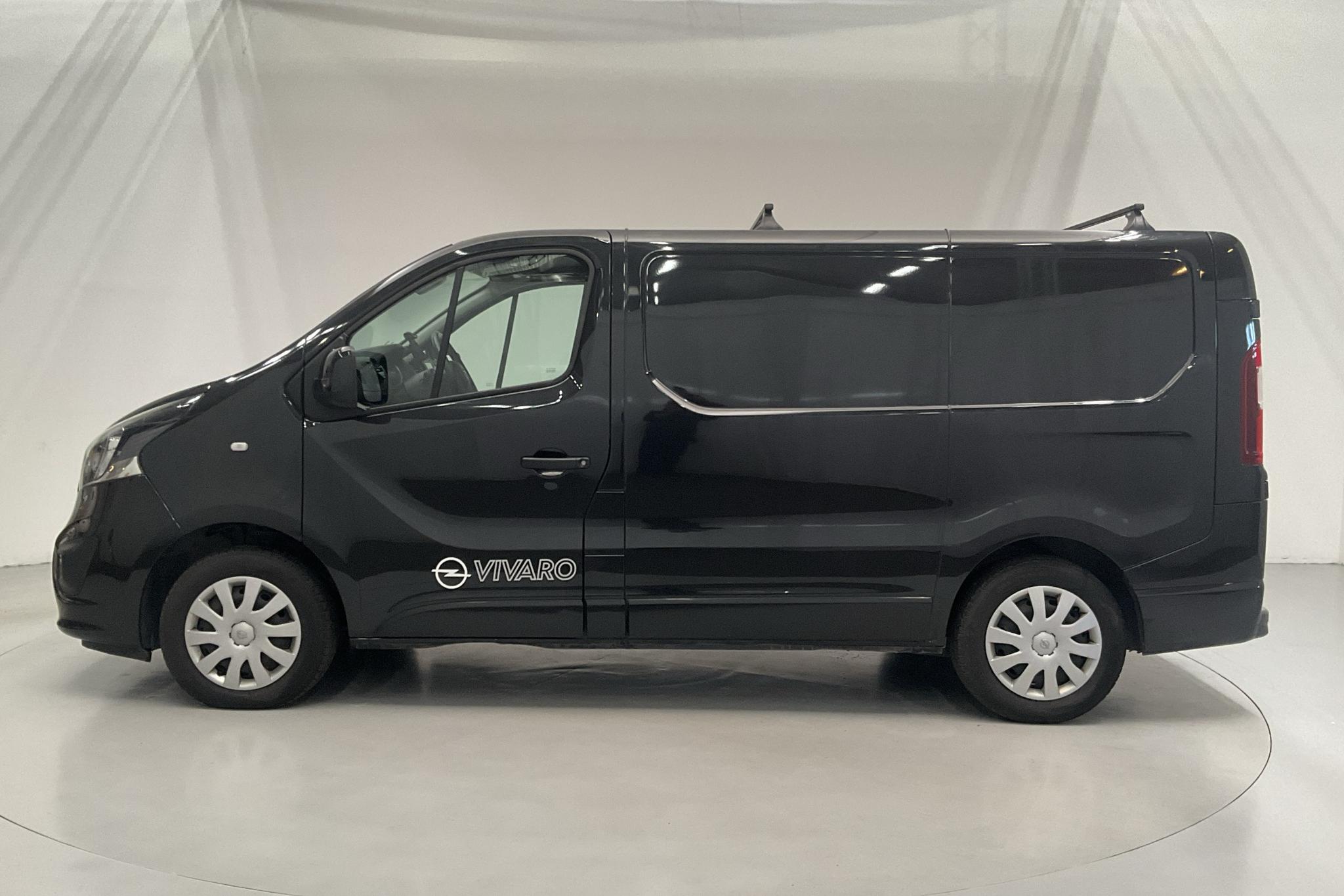 Opel Vivaro 1.6 BITURBO (125hk) - 9 396 mil - Manuell - svart - 2018