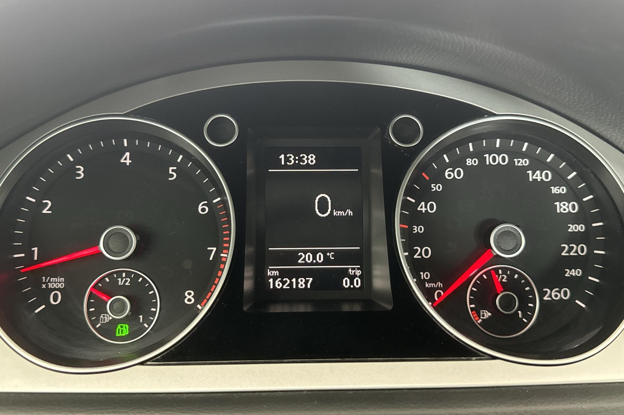 VW Passat 1.4 TSI EcoFuel Variant (150hk) - 162 180 km - Manualna - biały - 2010