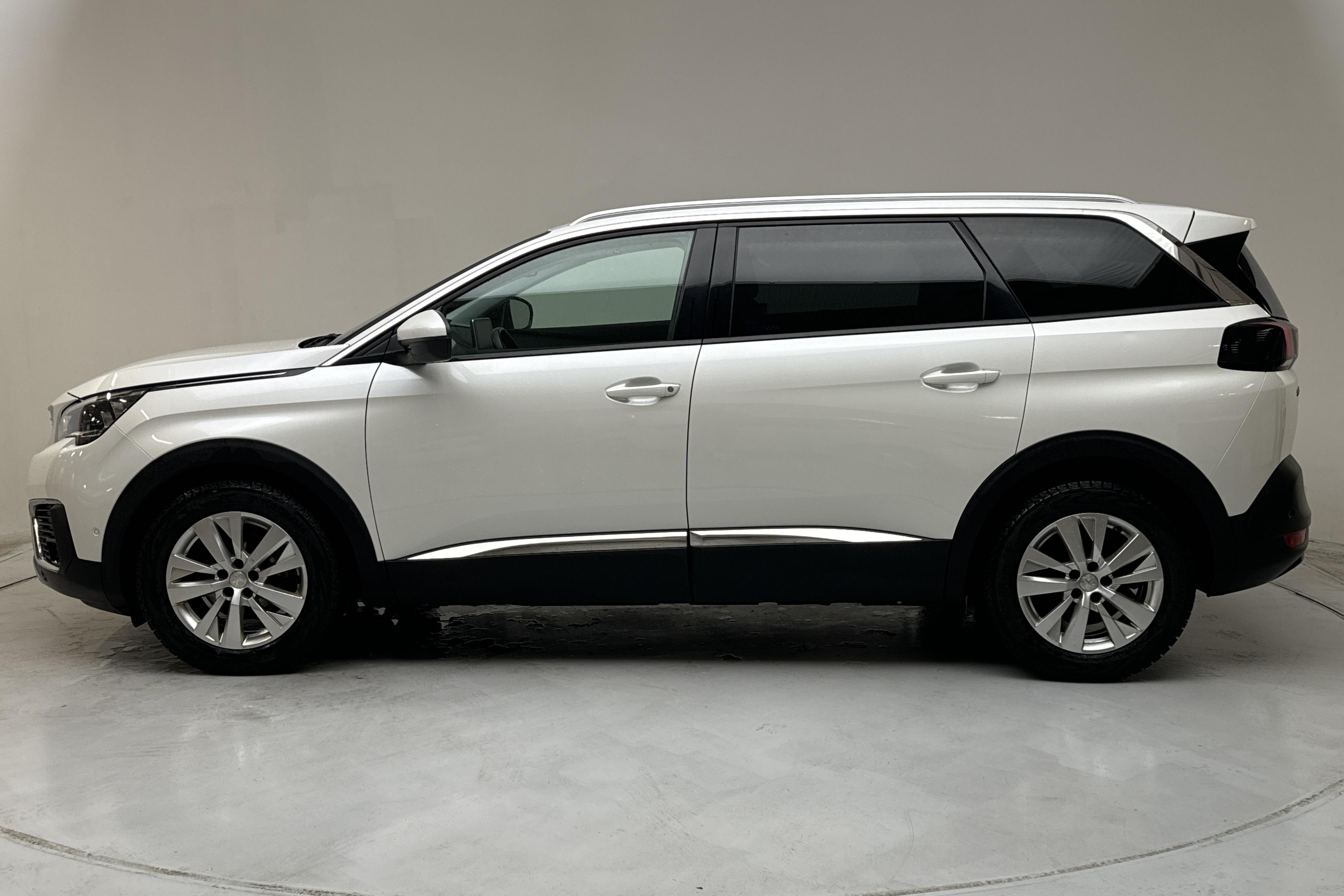 Peugeot 5008 1.2 PureTech (130hk) - 178 030 km - Automatyczna - 2018