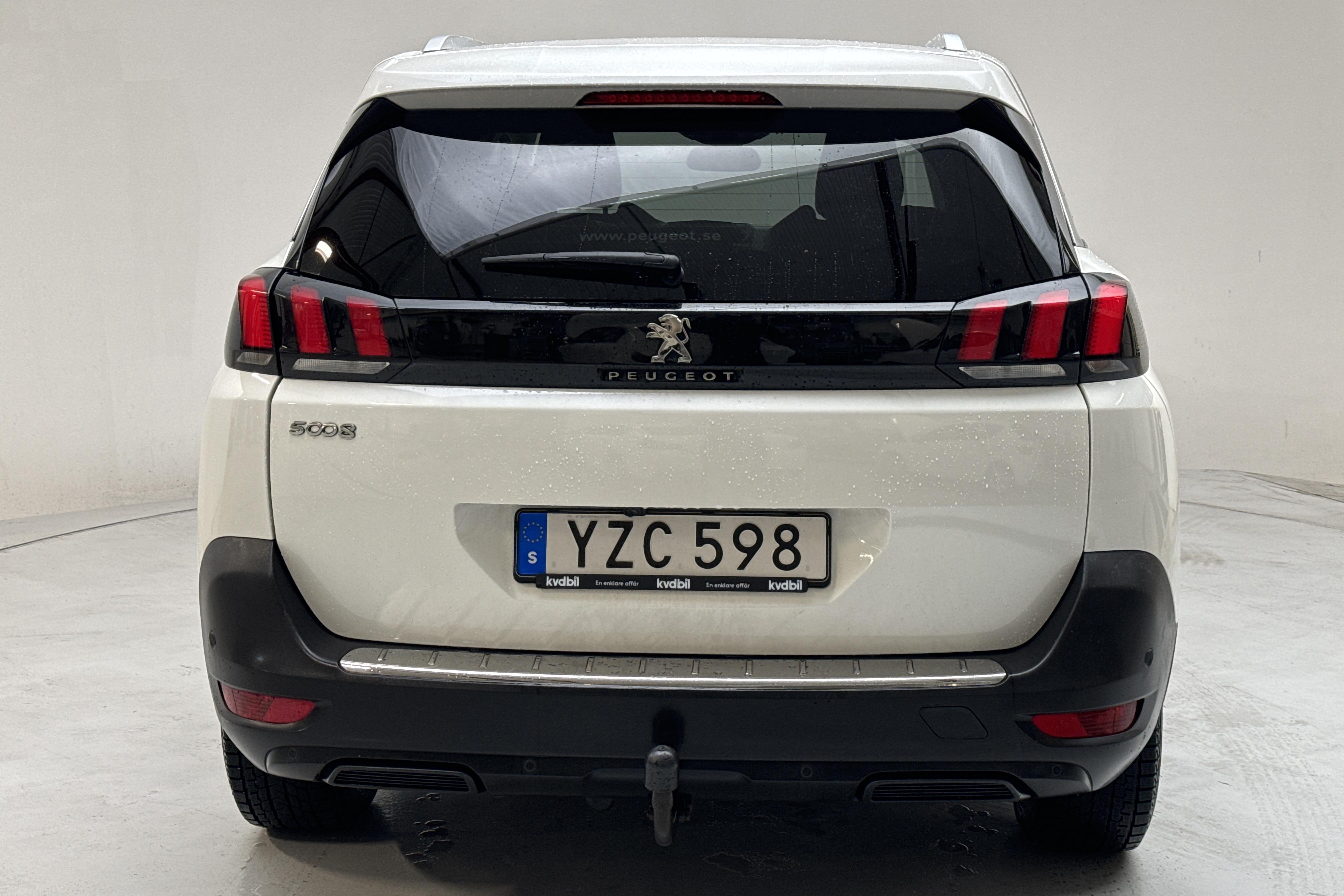 Peugeot 5008 1.2 PureTech (130hk) - 178 030 km - Automatyczna - 2018