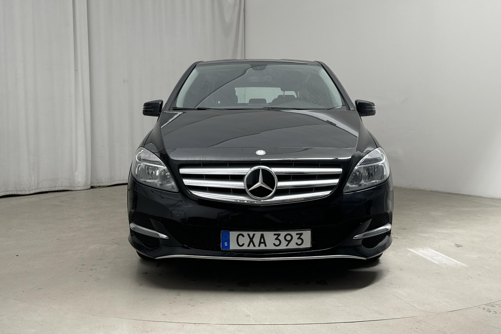 Mercedes B 200 c W242 (156hk) - 85 070 km - Automatic - black - 2014